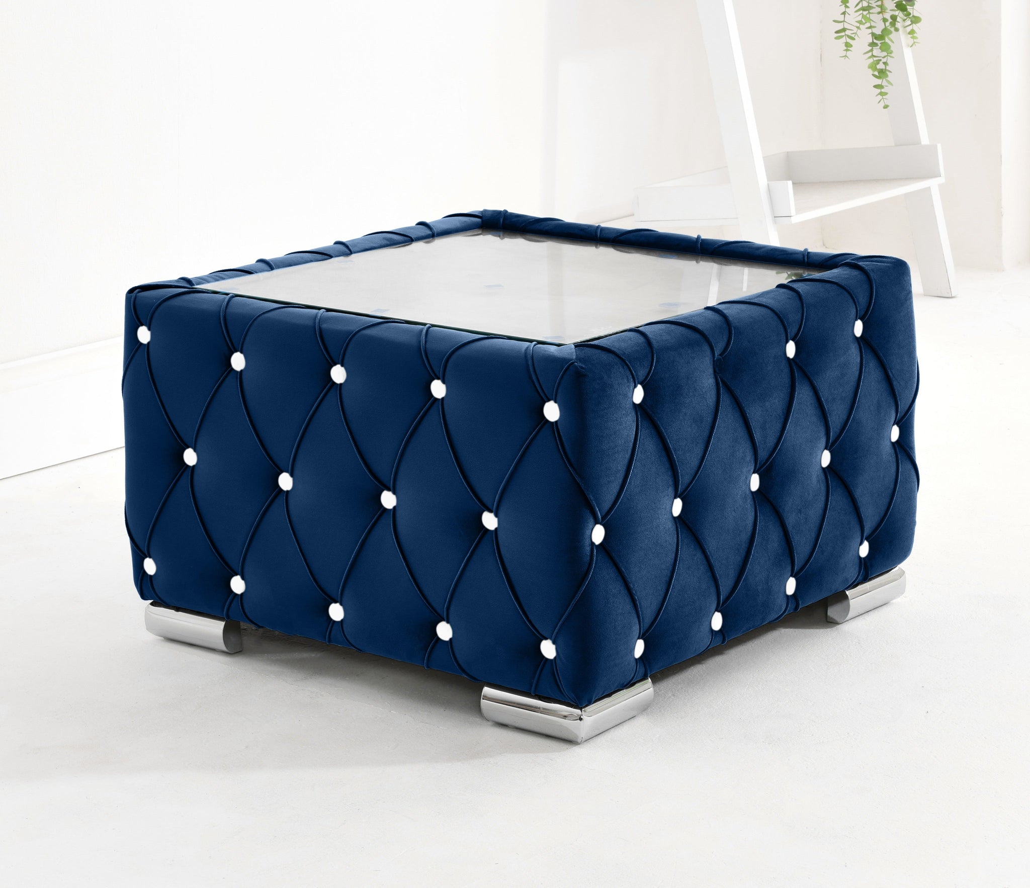 Victoria Plush Corner Fullback + Extra Cushions + Diamonds