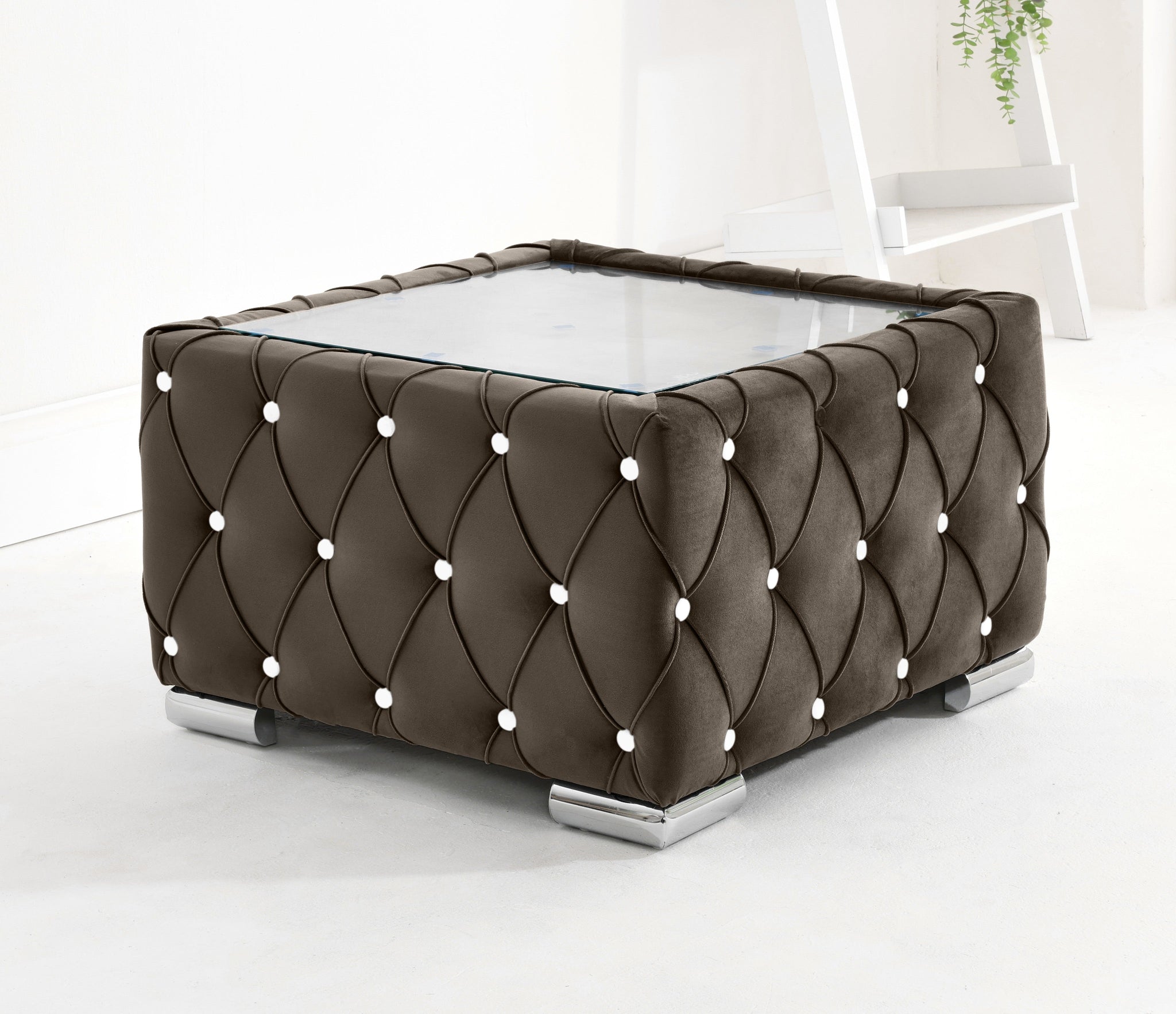 Victoria Plush Corner Fullback + Extra Cushions + Diamonds