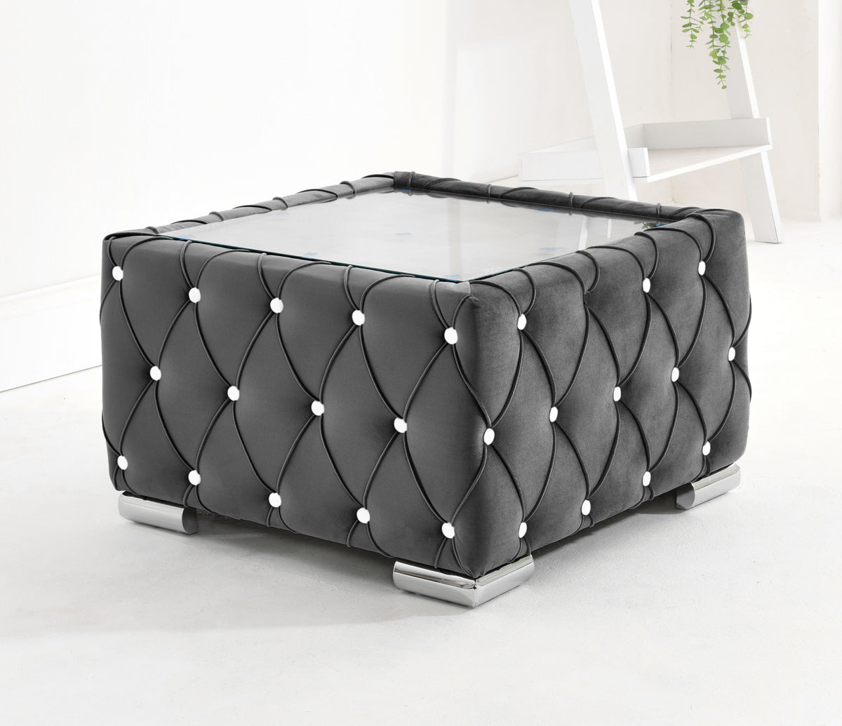 Sikara Corner Fullback - 2c2 + Diamonds+ Bolster / Buttoned Cushions