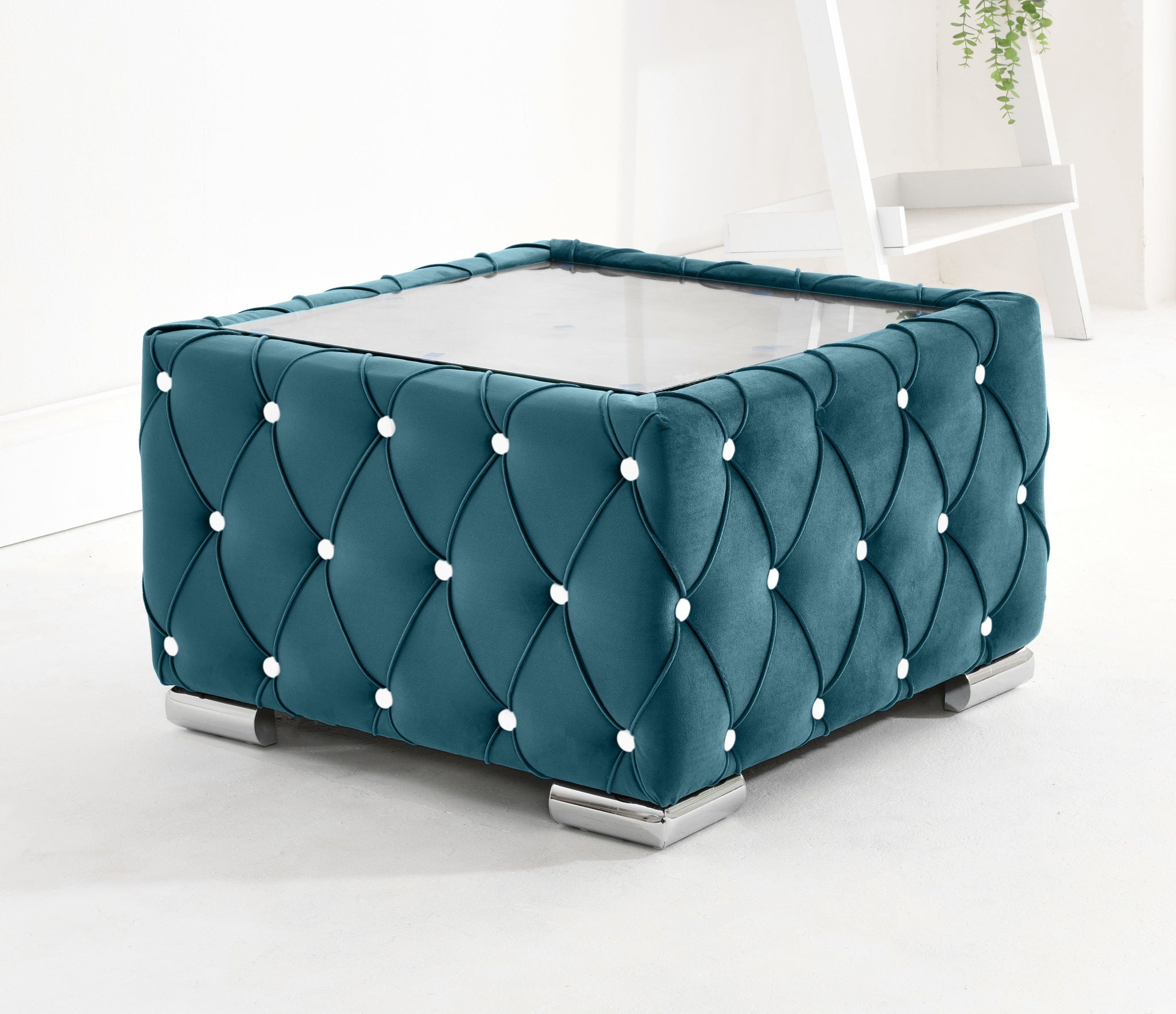 Victoria Plush Corner Fullback + Extra Cushions + Diamonds