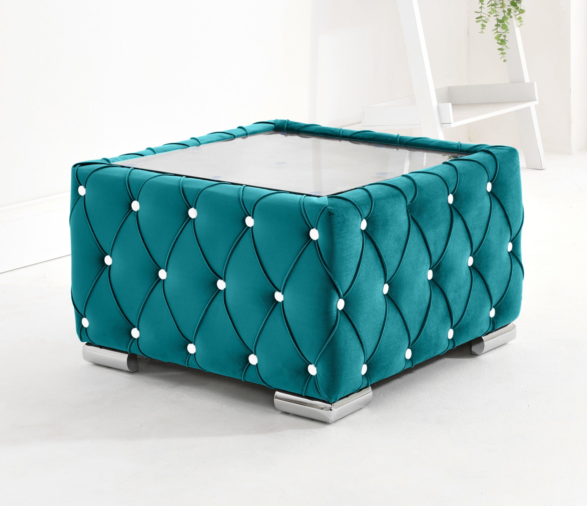 Victoria Plush Corner Fullback + Extra Cushions + Diamonds