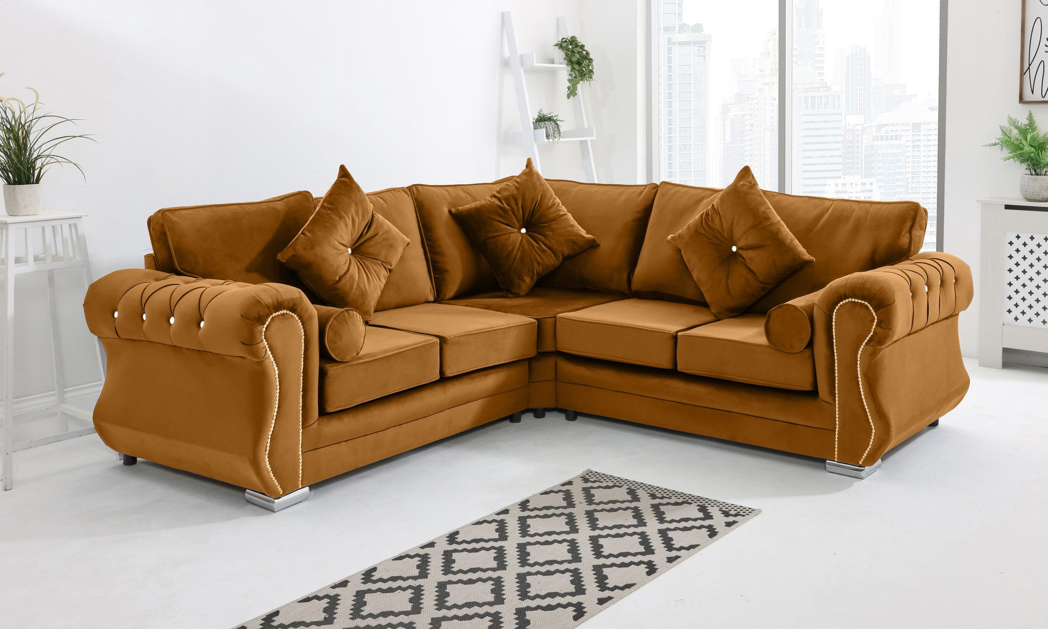 Elowen Corner Fullback + Diamonds + Extra Cushions