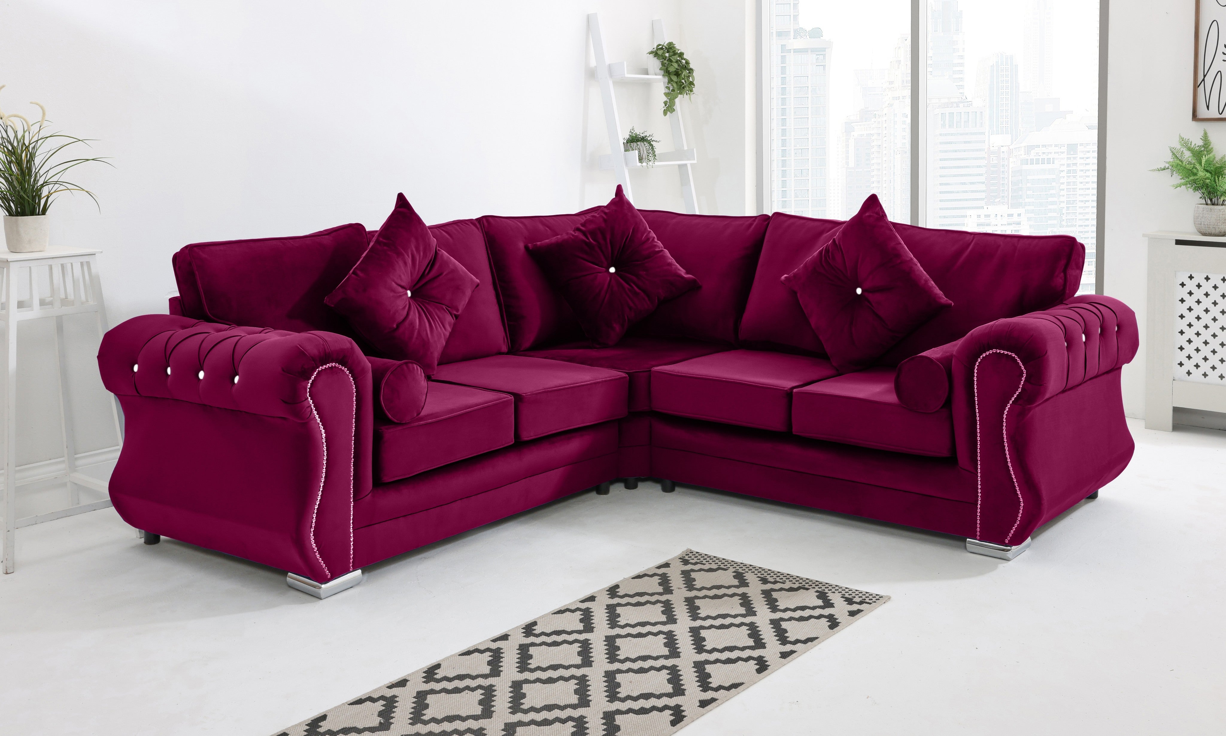 Elowen Corner Fullback + Diamonds + Extra Cushions