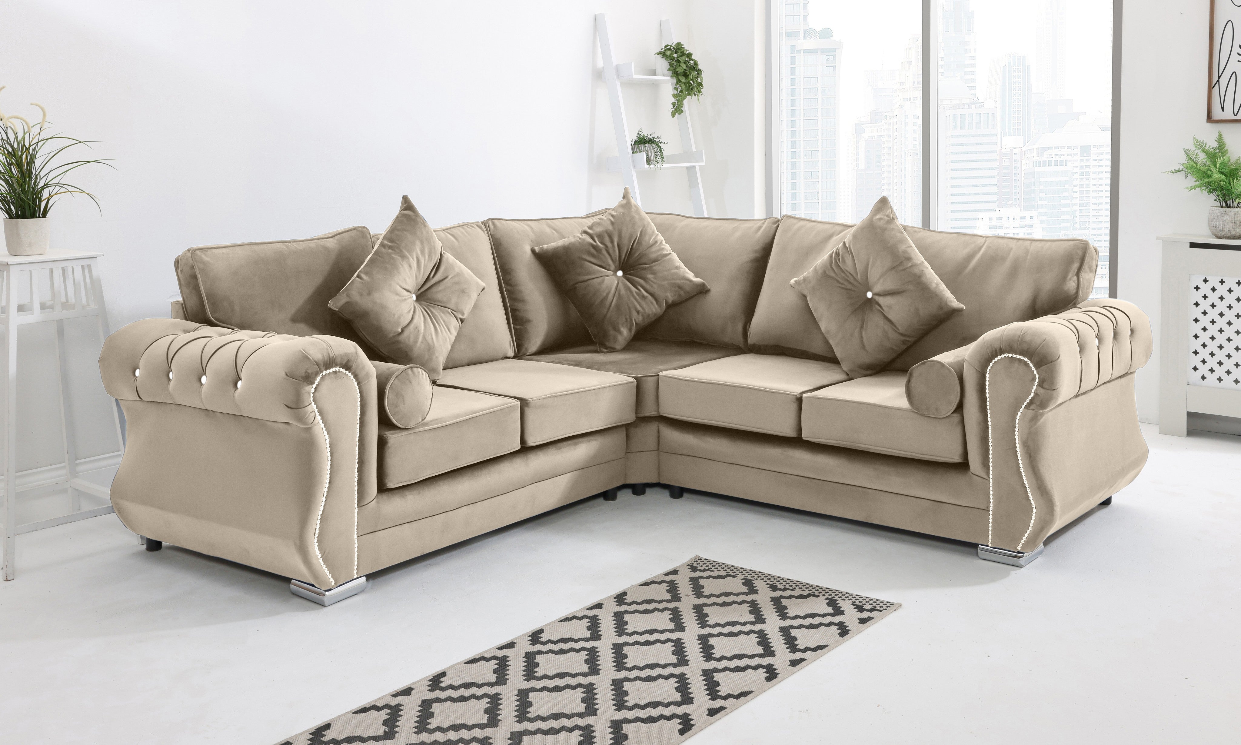 Elowen Corner Fullback + Diamonds + Extra Cushions