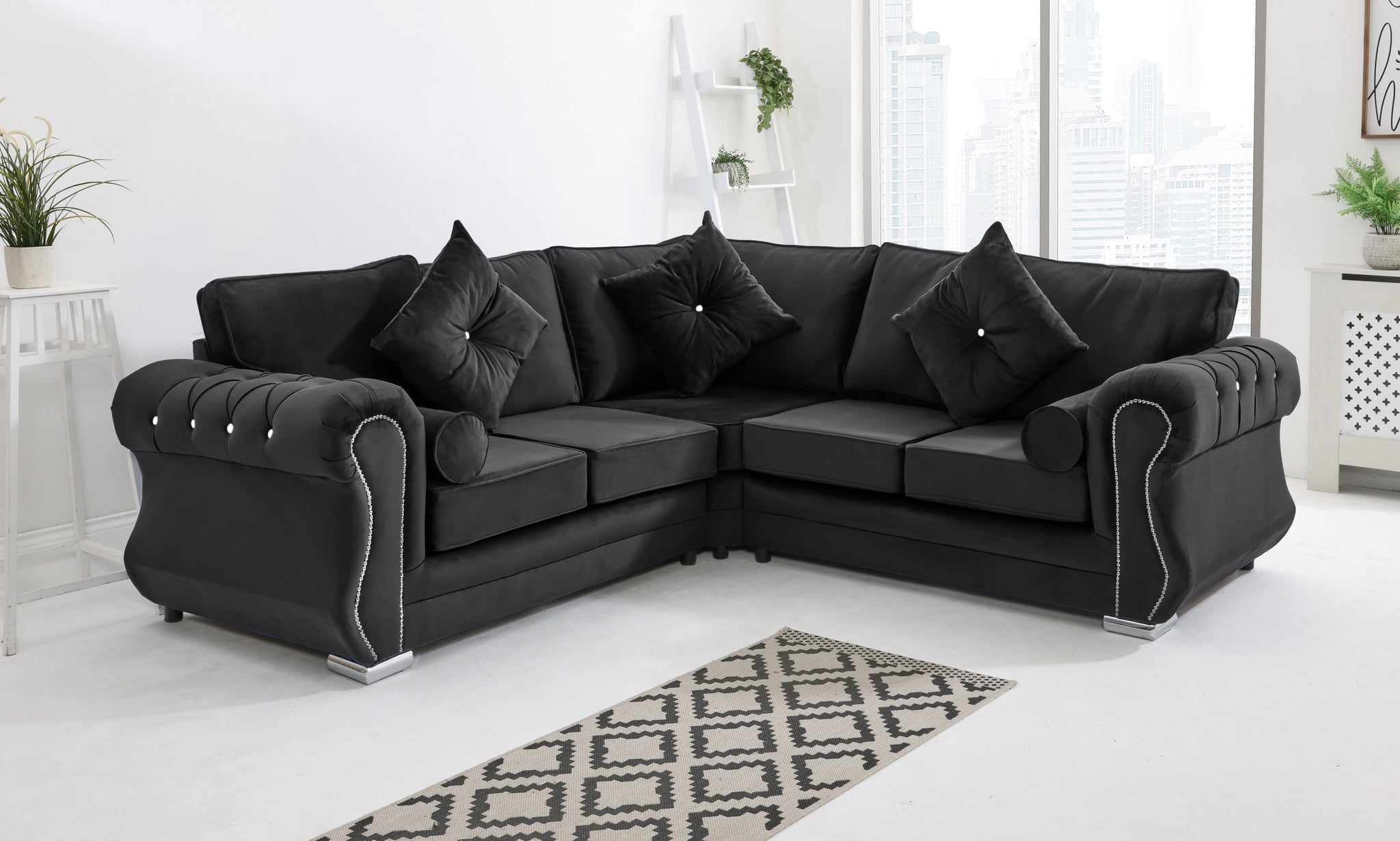 Elowen Corner Fullback + Diamonds + Extra Cushions
