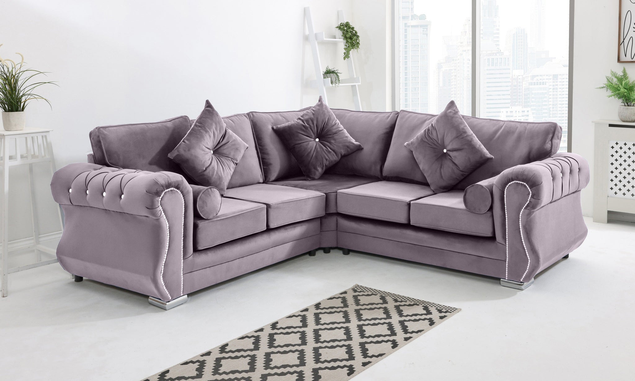 Elowen Corner Fullback + Diamonds + Extra Cushions