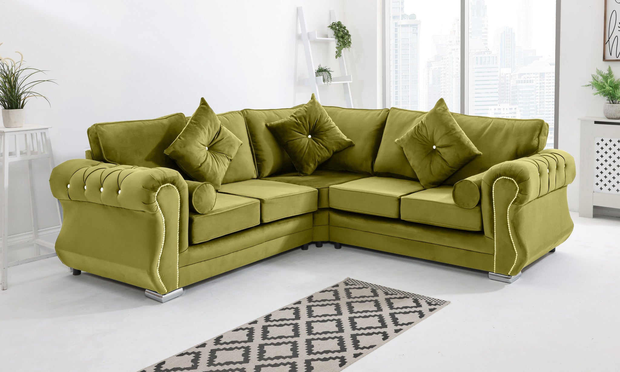 Elowen Corner Fullback + Diamonds + Extra Cushions