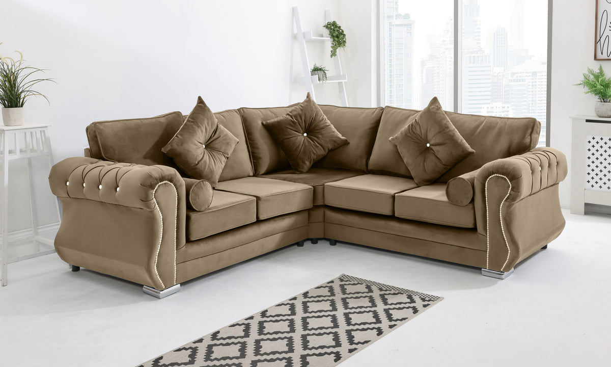 Elowen Corner Fullback + Diamonds + Extra Cushions