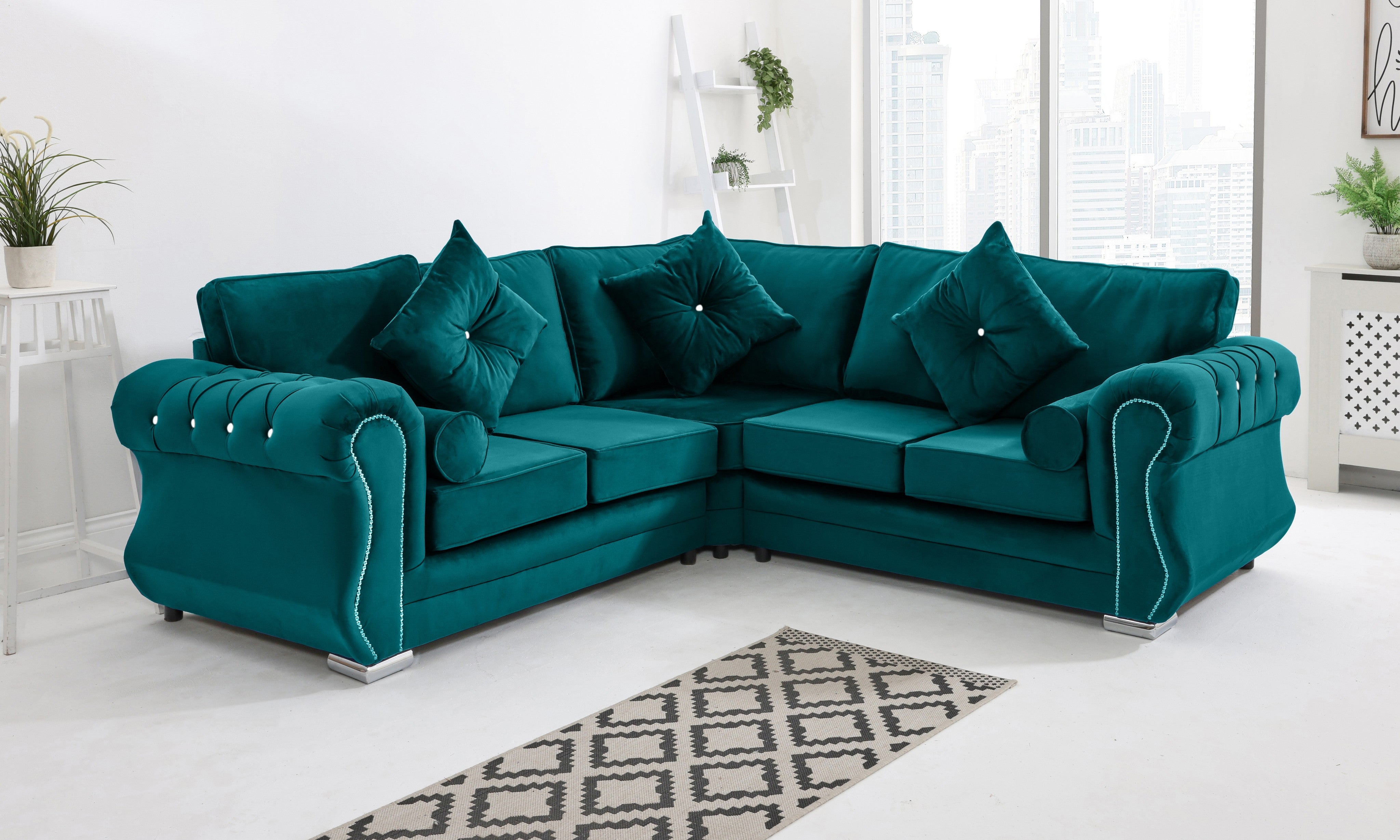 Elowen Corner Fullback + Diamonds + Extra Cushions