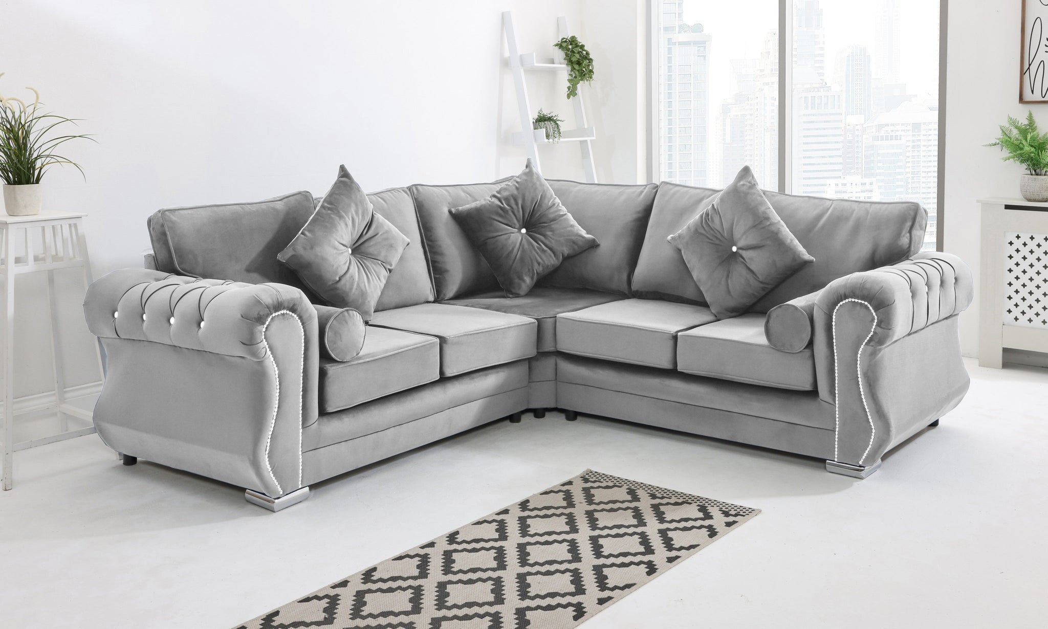 Elowen Corner Fullback + Diamonds + Extra Cushions