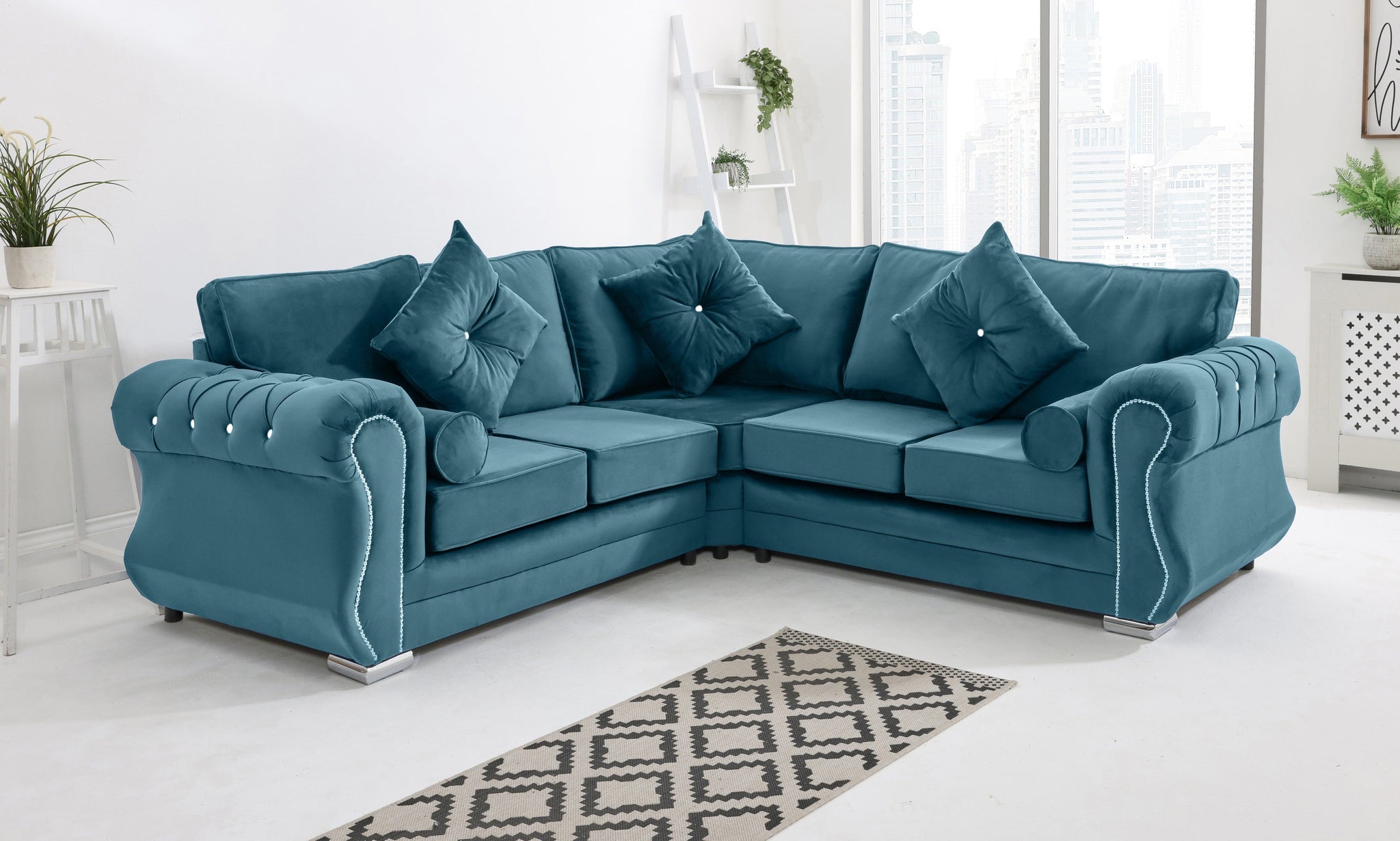 Elowen Corner Fullback + Diamonds + Extra Cushions