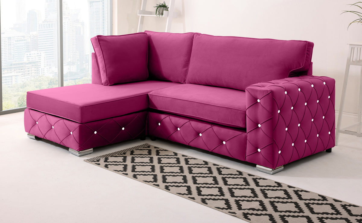 Sikara Lounge Fullback - Facing Left + Diamonds
