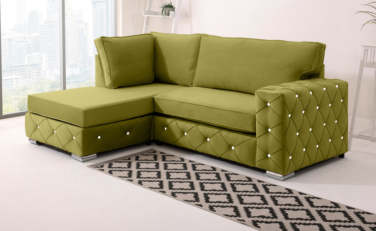 Sikara Lounge Fullback - Facing Left + Diamonds