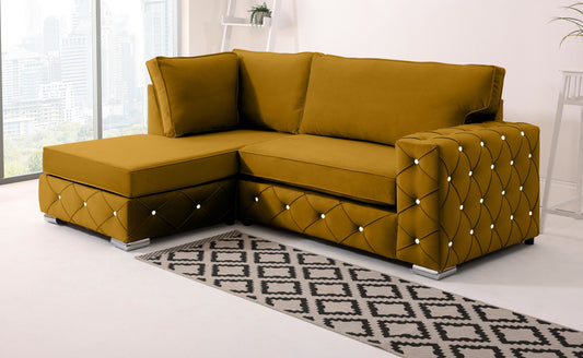 Sikara Lounge Fullback - Facing Left + Diamonds