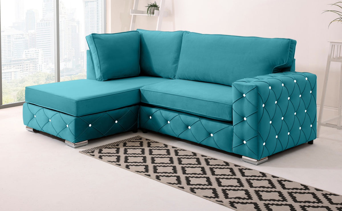 Sikara Lounge Fullback - Facing Left + Diamonds