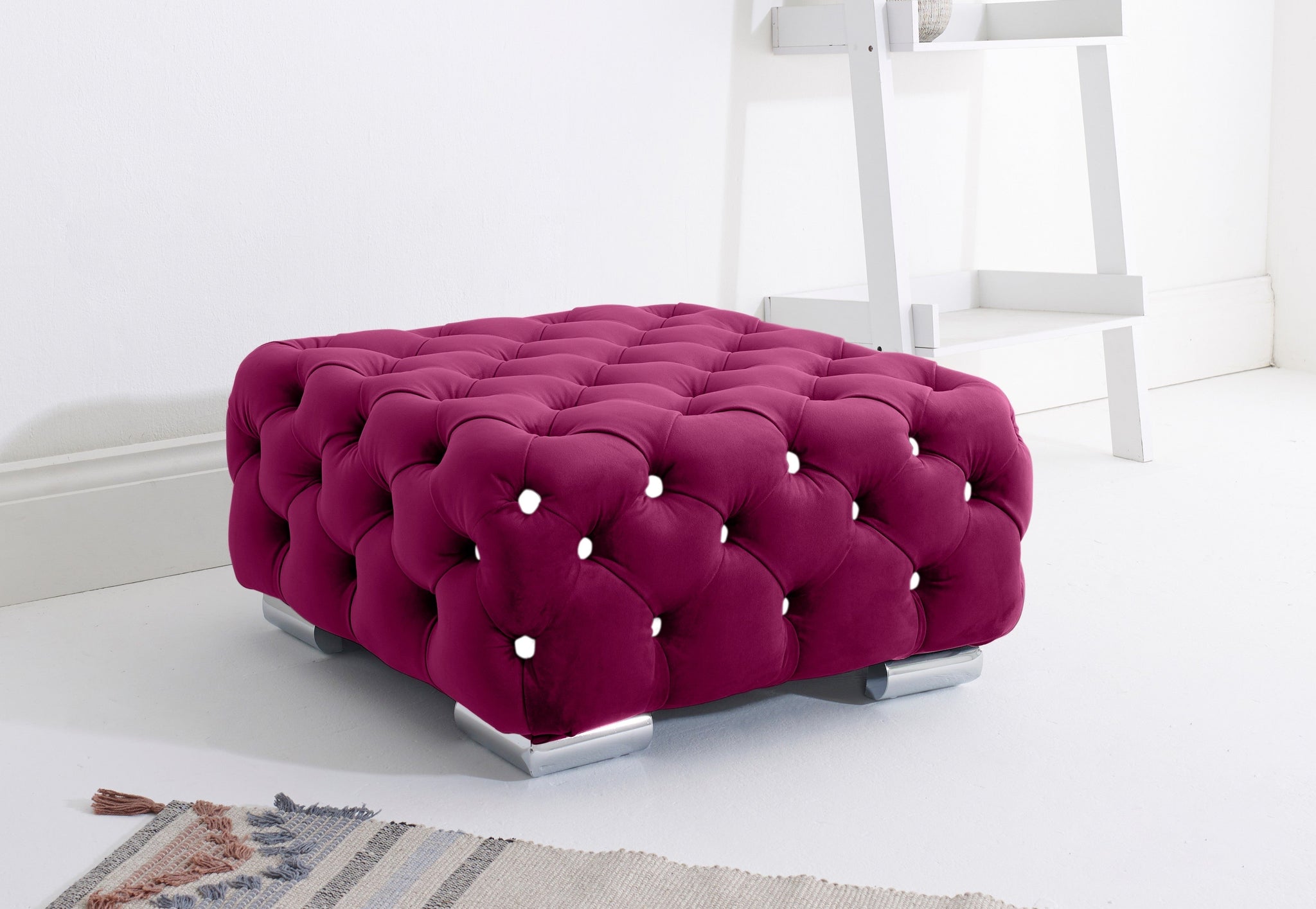 Victoria Plush Corner Scatterback + Diamonds