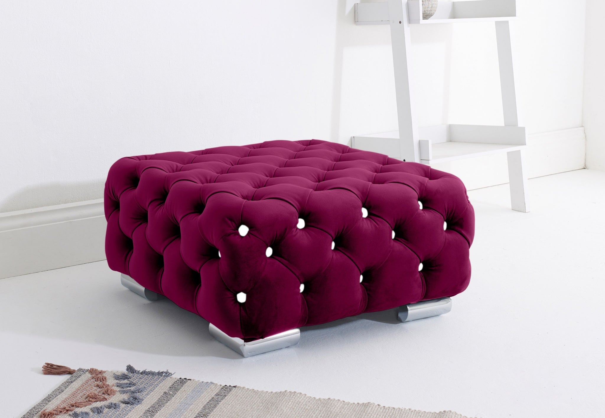 Victoria Plush Corner Fullback + Extra Cushions + Diamonds