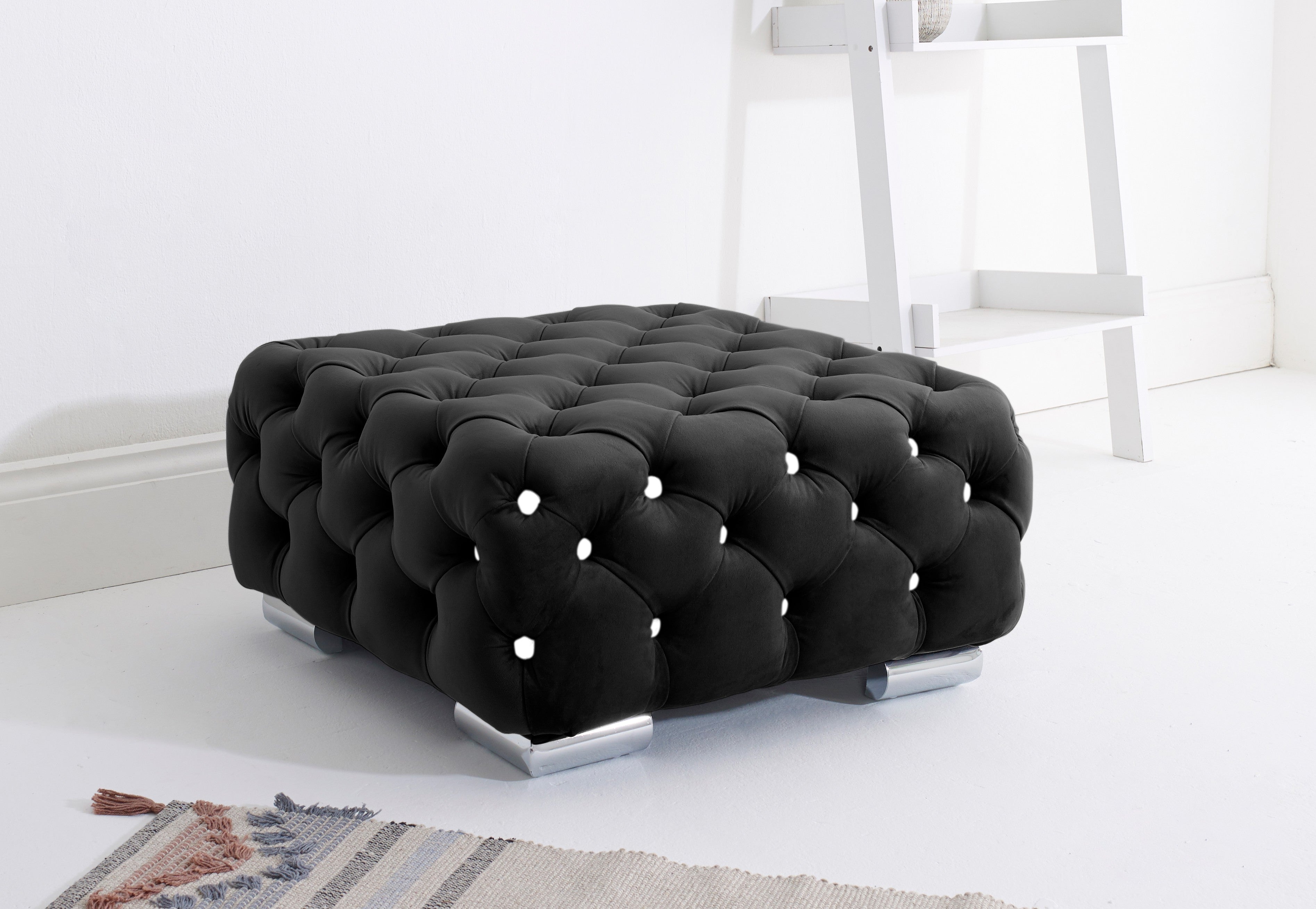 Victoria Plush Corner Scatterback + Diamonds