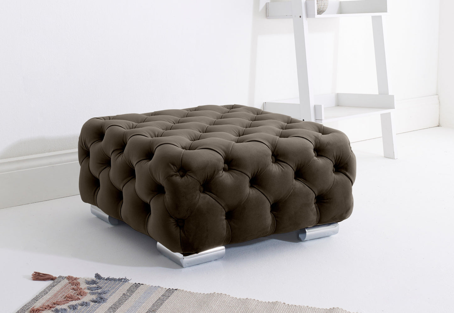 Verona Plush Corner Fullback + Extra Cushions + Diamonds