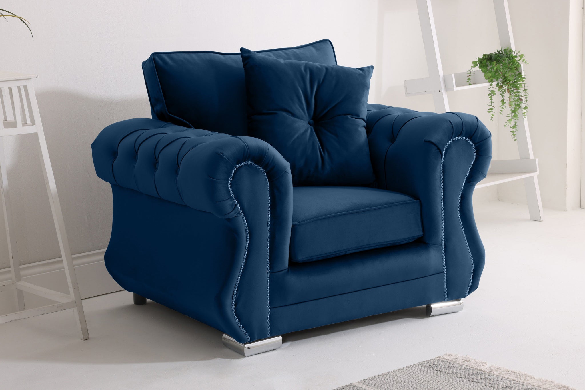 Elowen Corner Fullback + Extra Cushions
