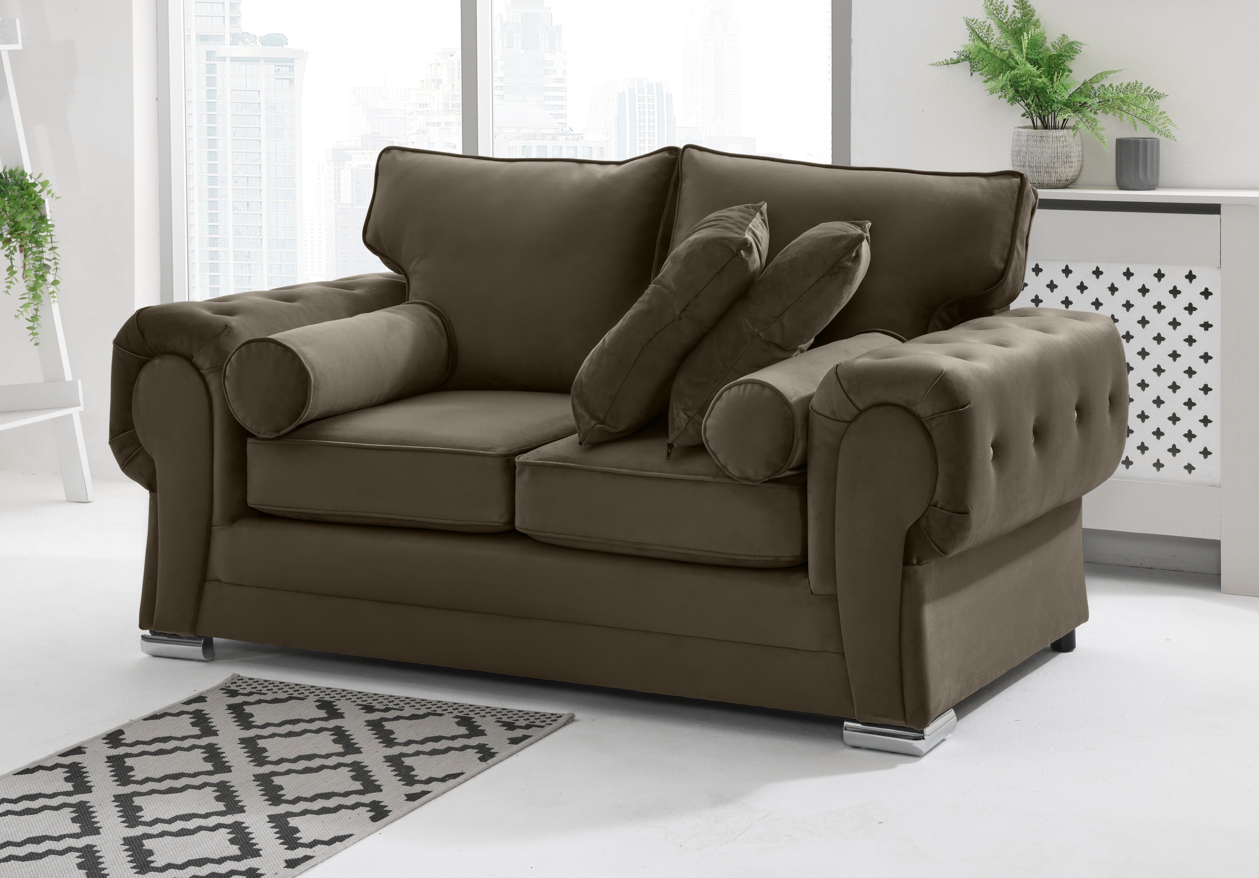 Victoria Plush 3+2 Fullback + Extra Cushions