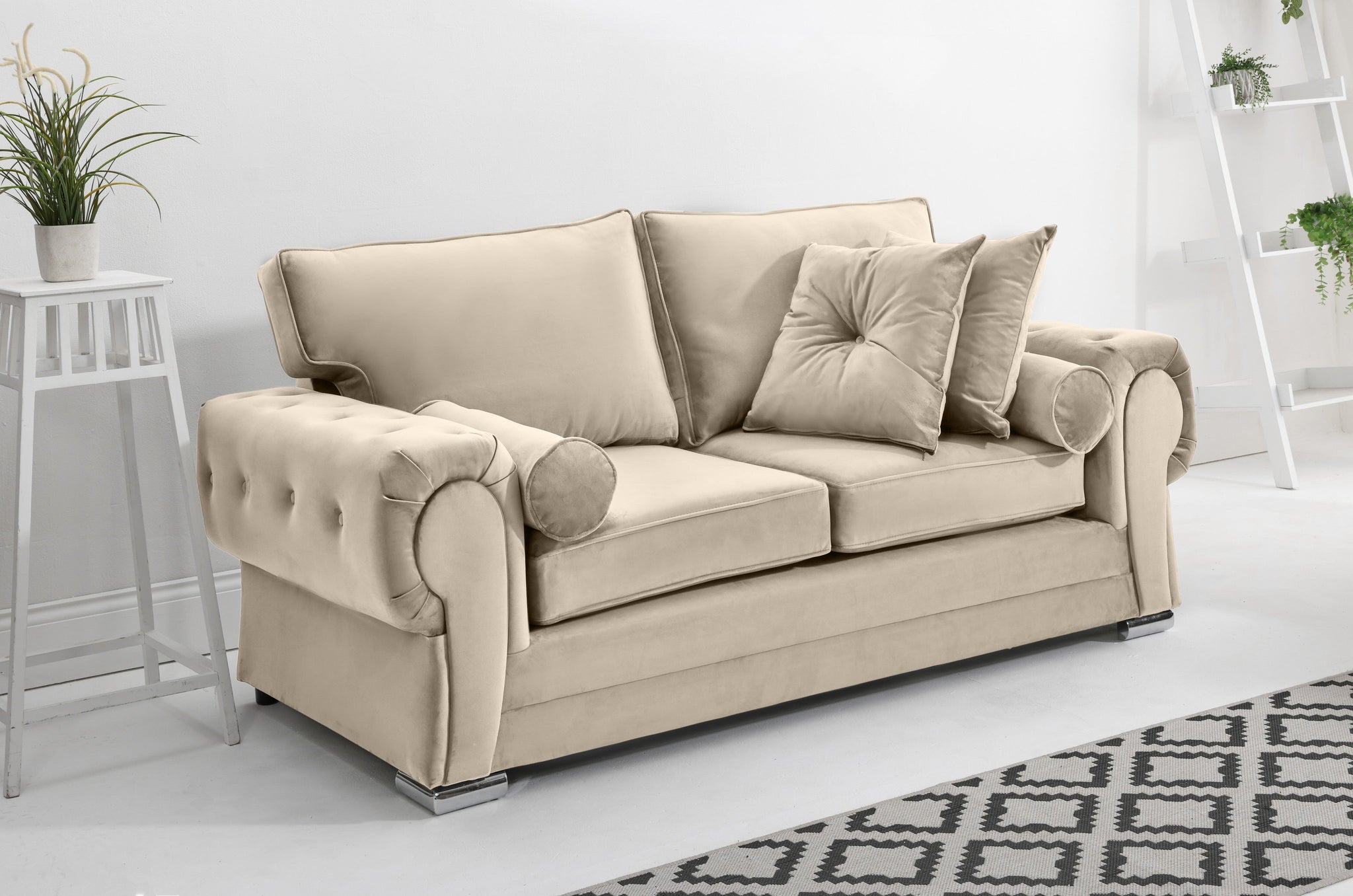 Victoria Plush 3+2 Fullback + Extra Cushions