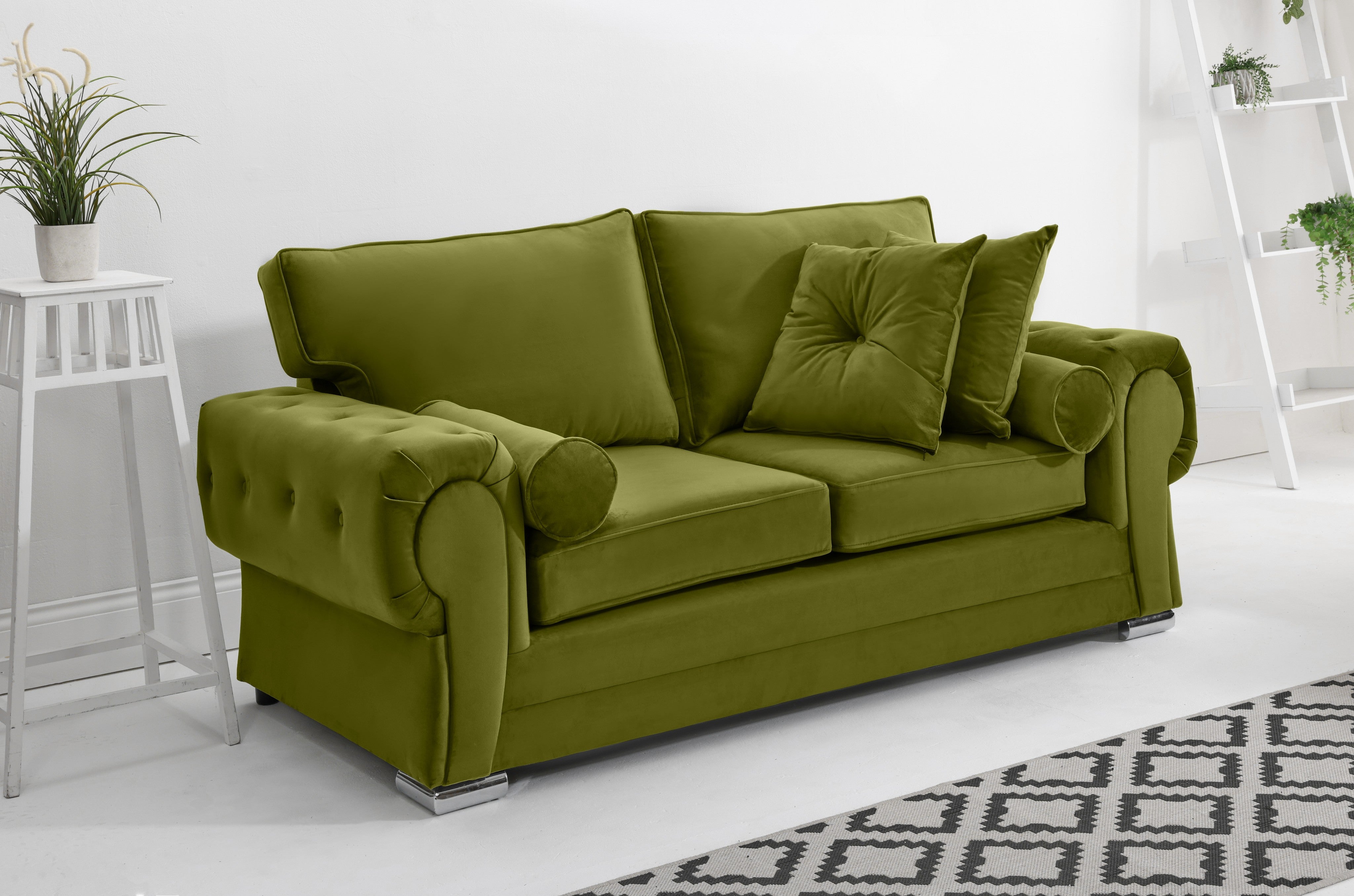 Victoria Plush 3+2 Fullback + Extra Cushions