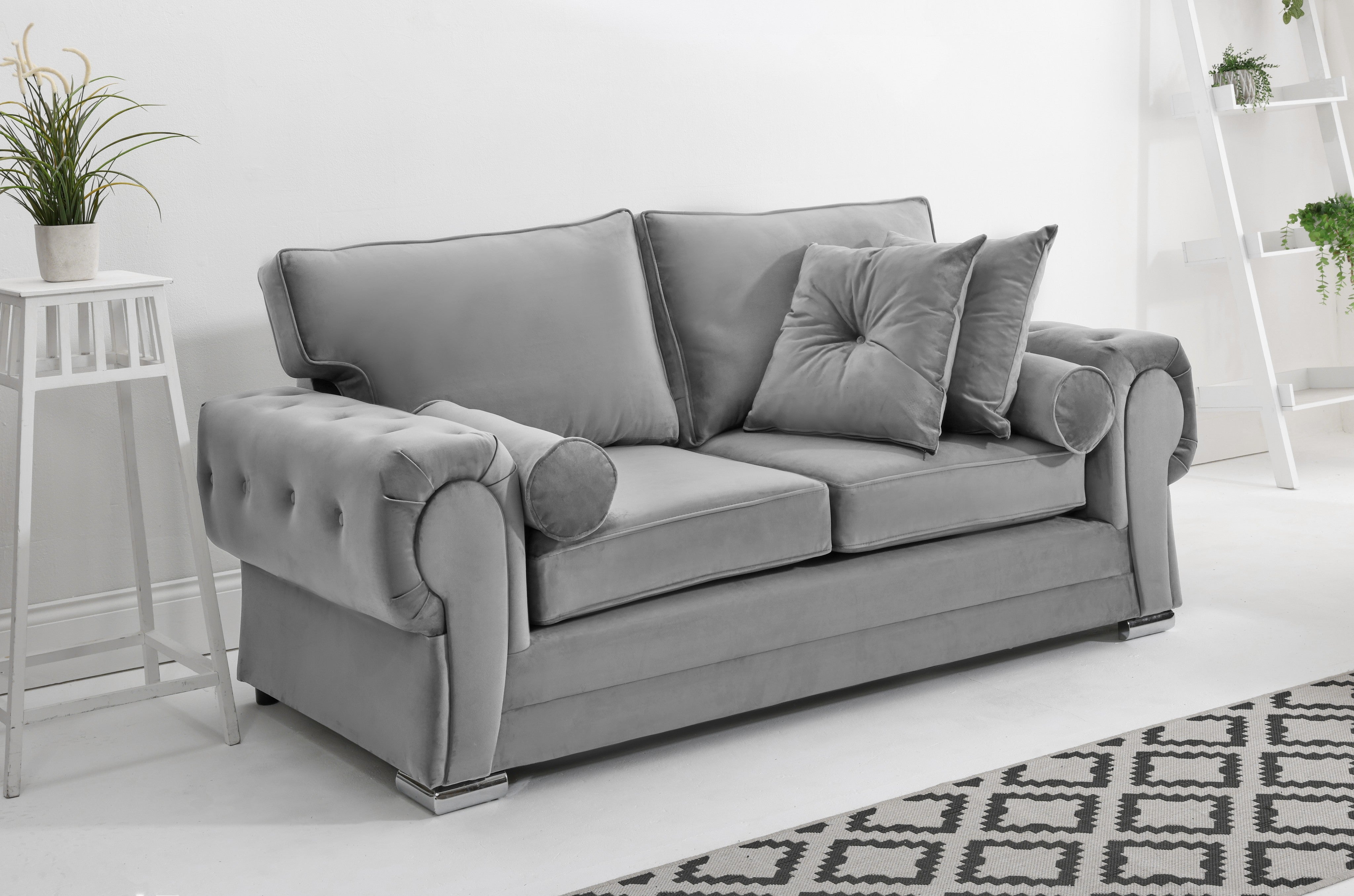 Victoria Plush 3+2 Fullback + Extra Cushions