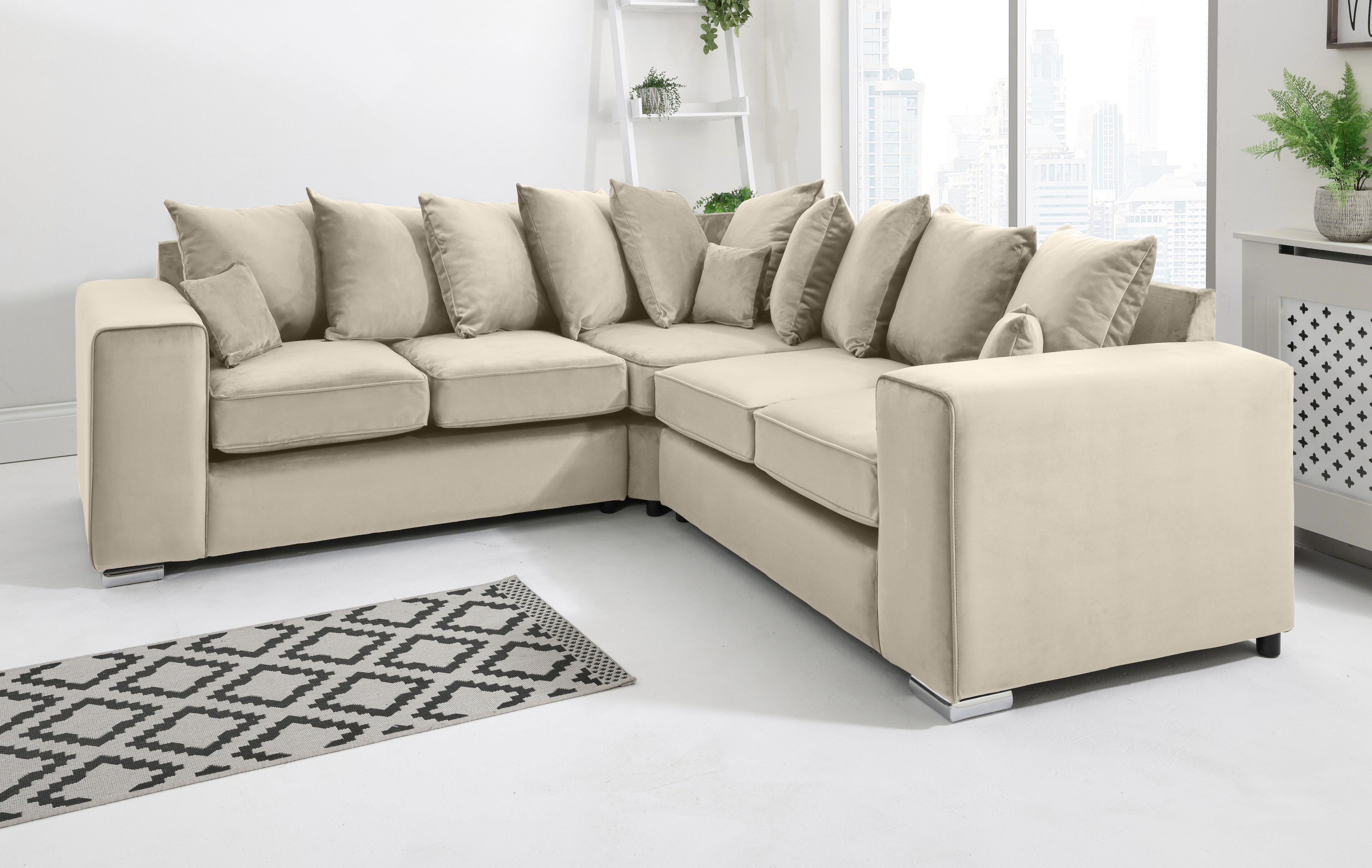 Elara Corner Scatterback