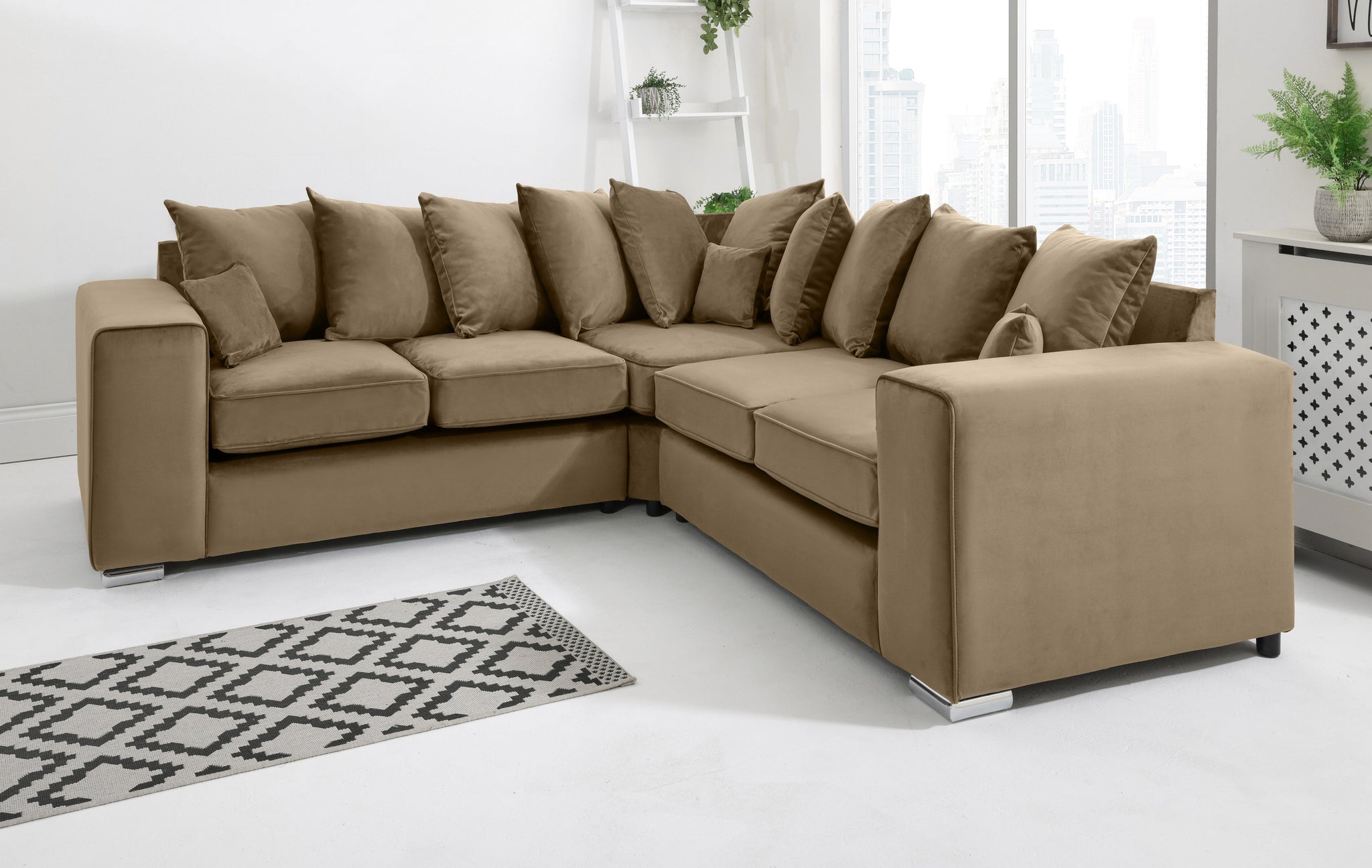 Elara Corner Scatterback