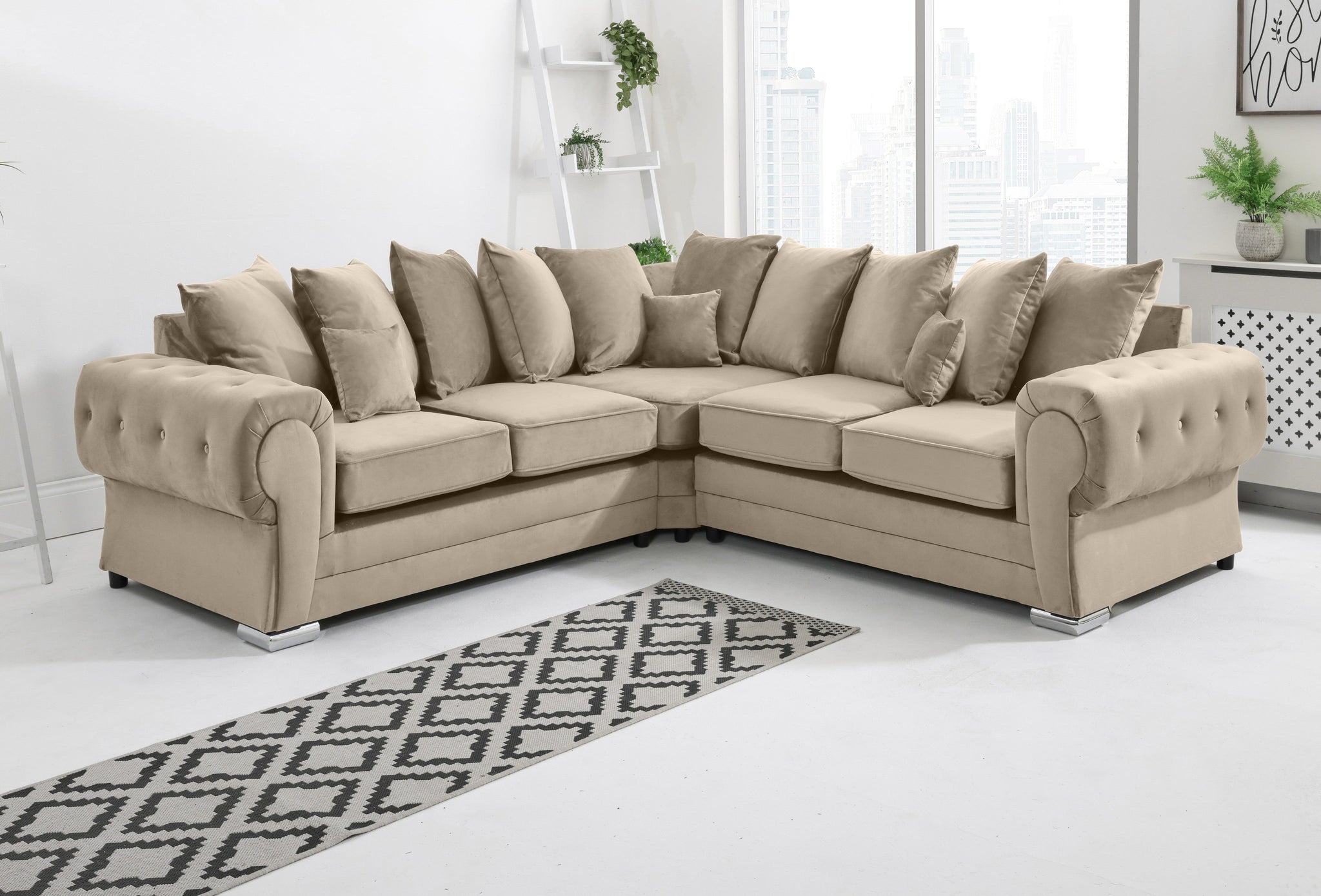 Victoria Plush Corner Scatterback