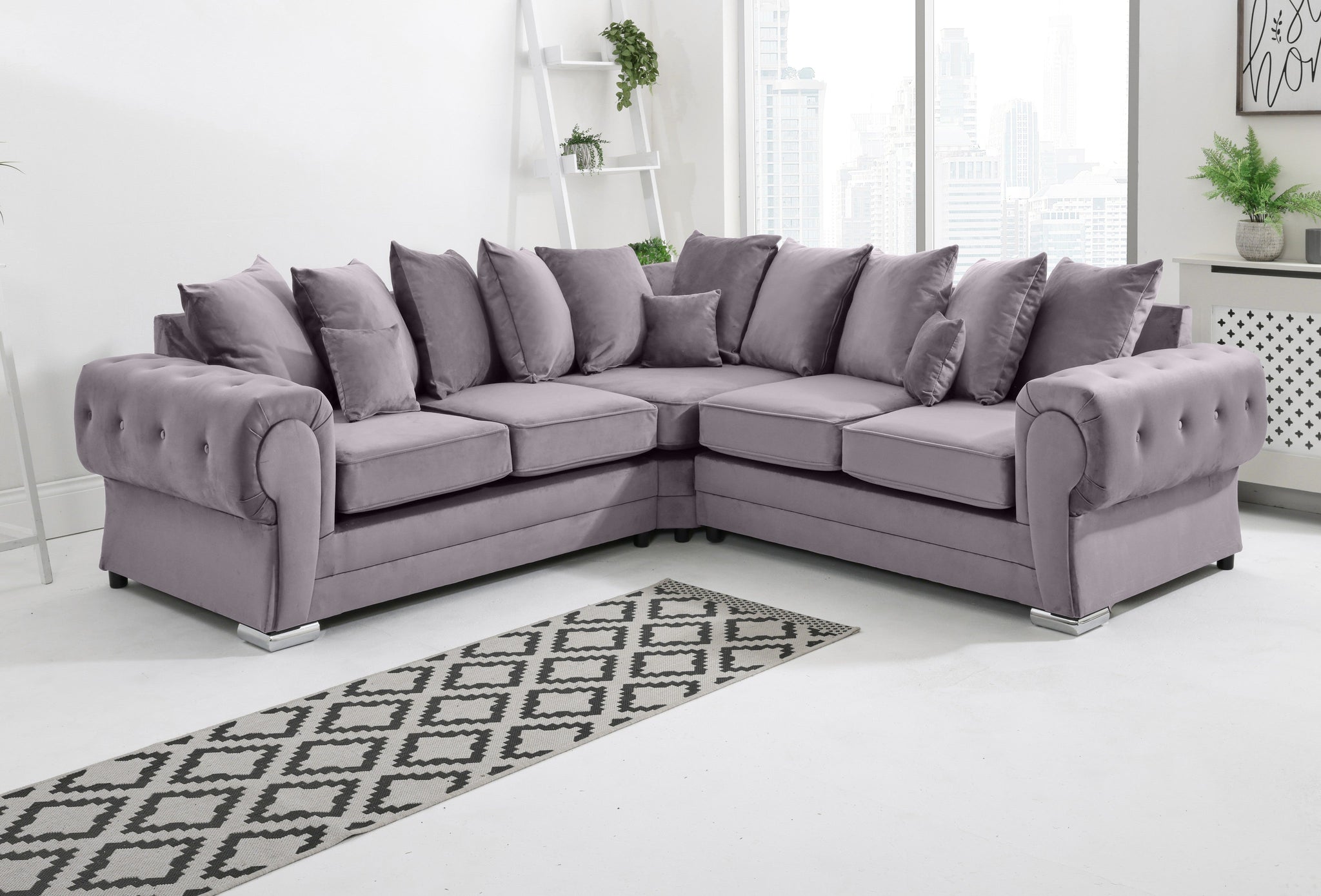 Victoria Plush Corner Scatterback