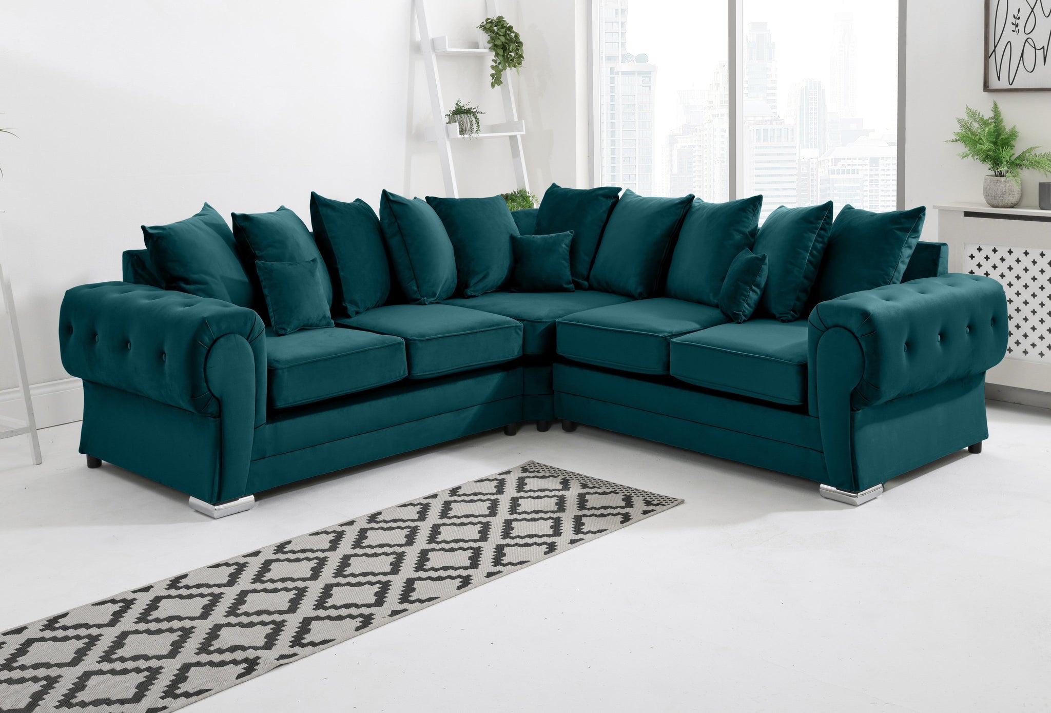 Victoria Plush Corner Scatterback