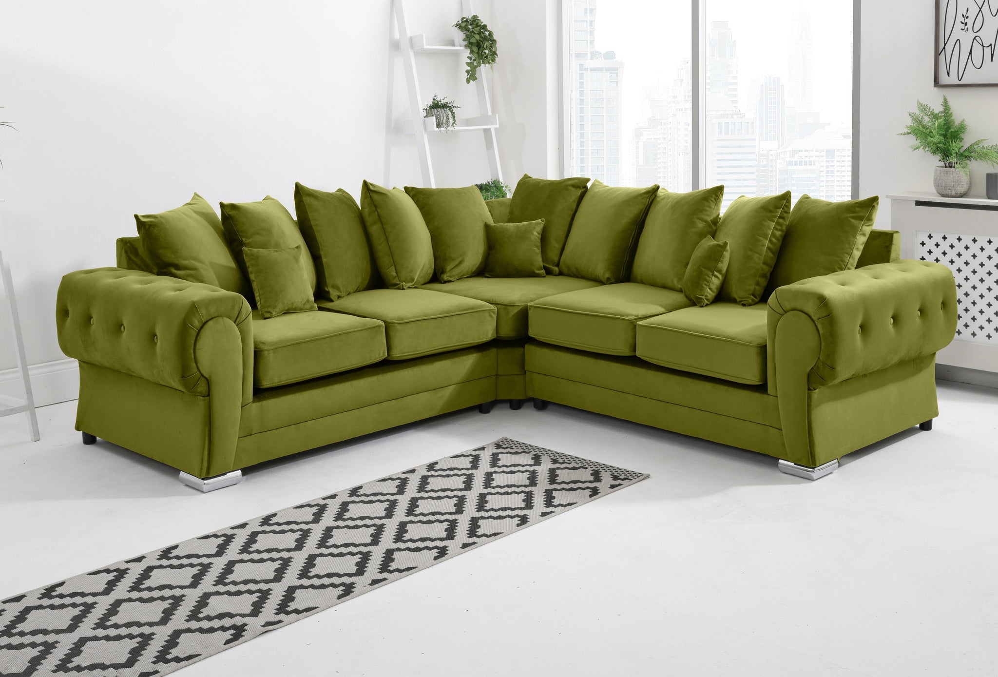 Victoria Plush Corner Scatterback