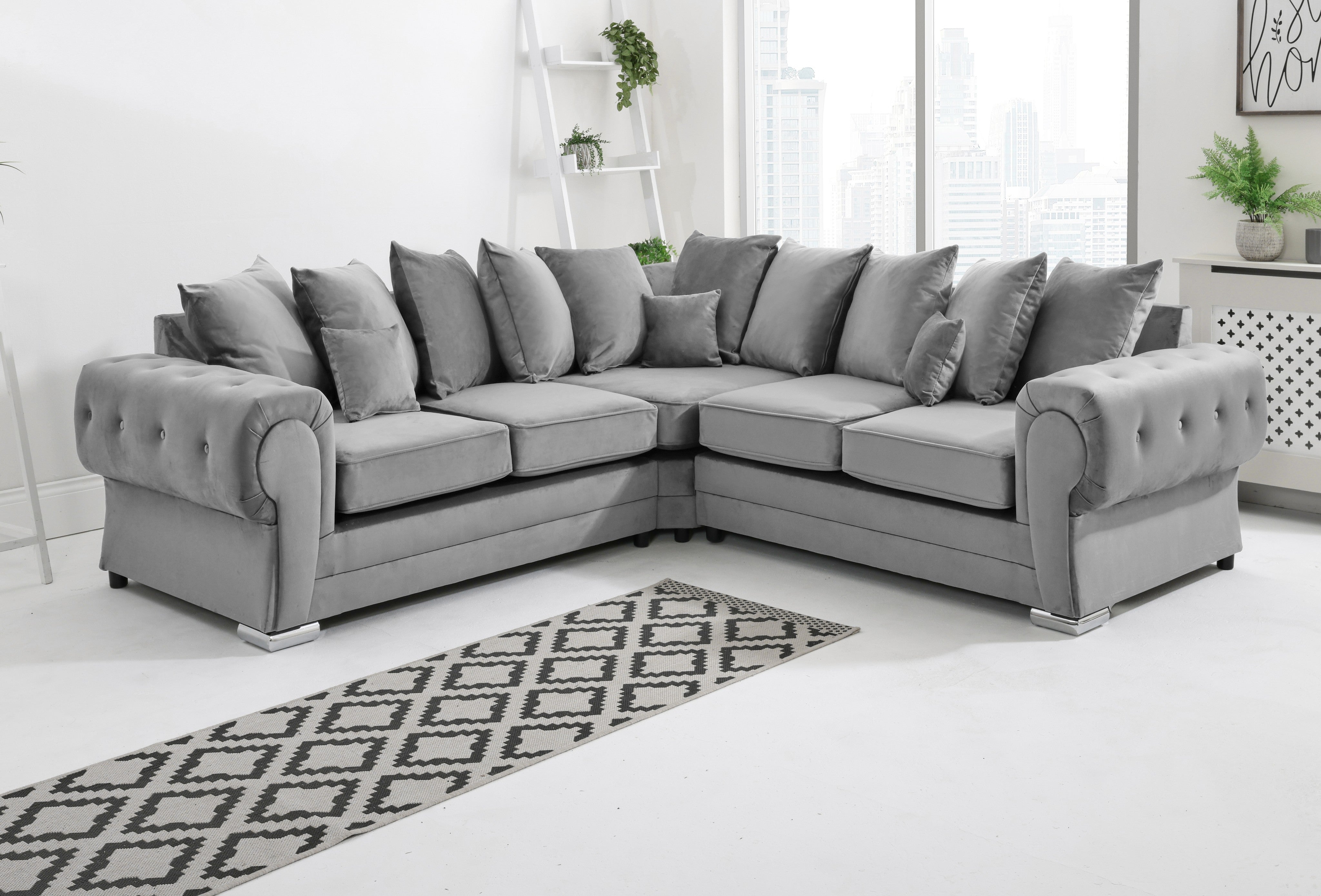 Victoria Plush Corner Scatterback