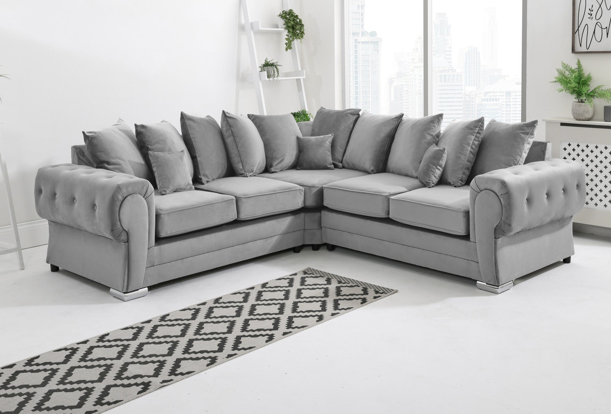 Victoria Plush Corner Scatterback