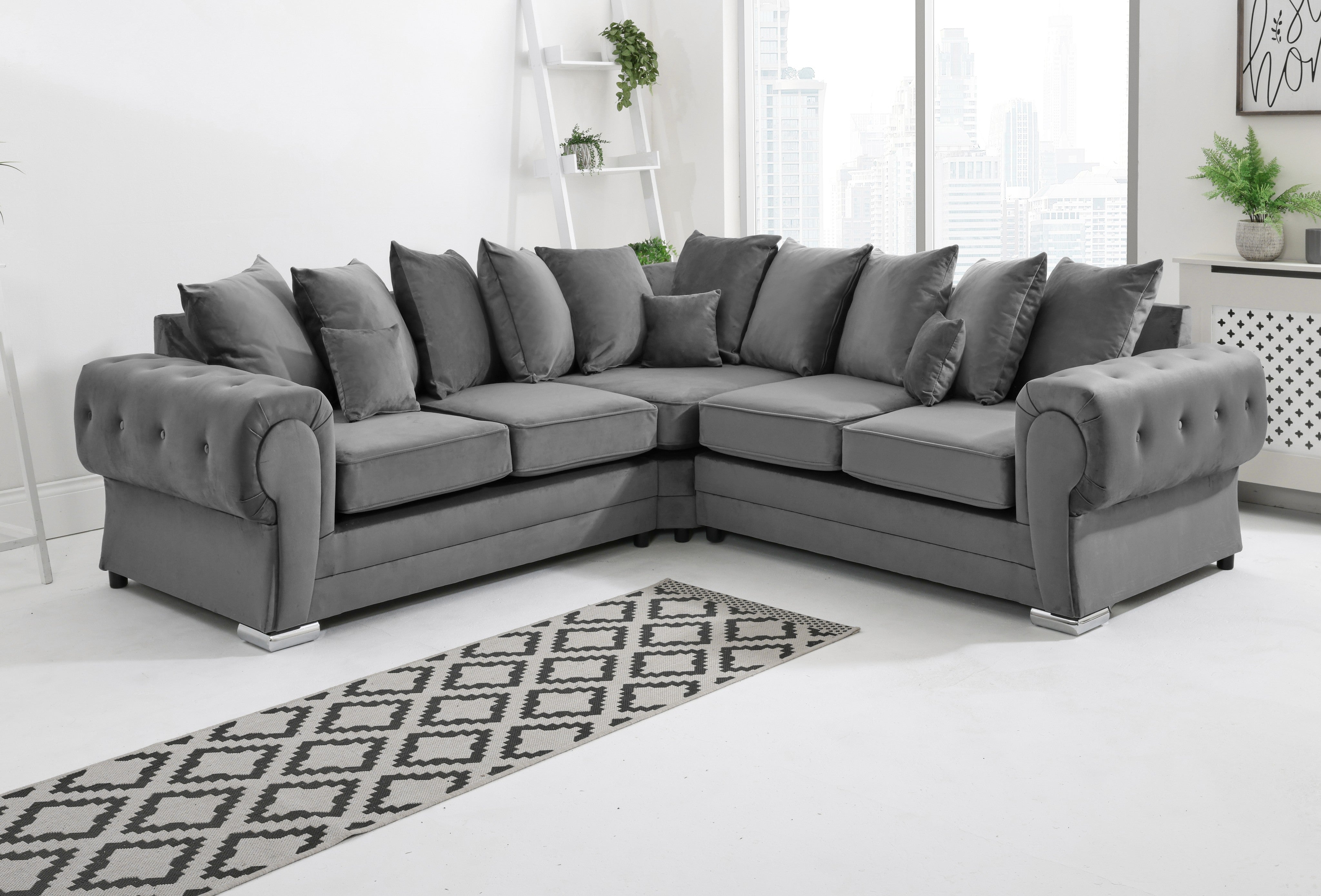 Victoria Plush Corner Scatterback