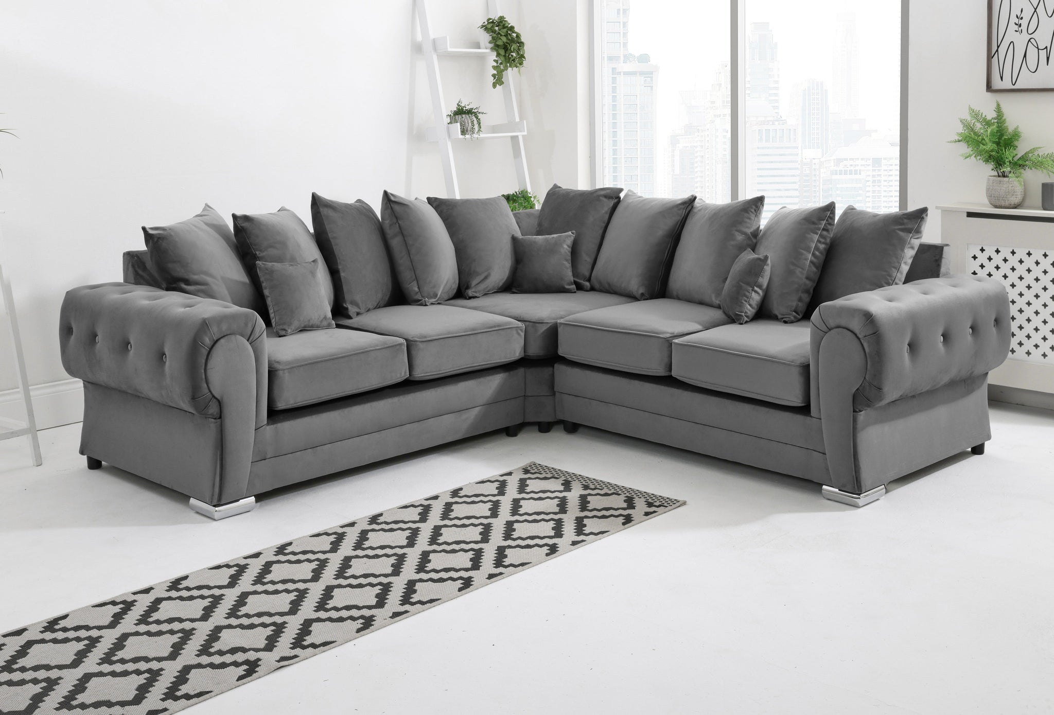Victoria Plush Corner Scatterback