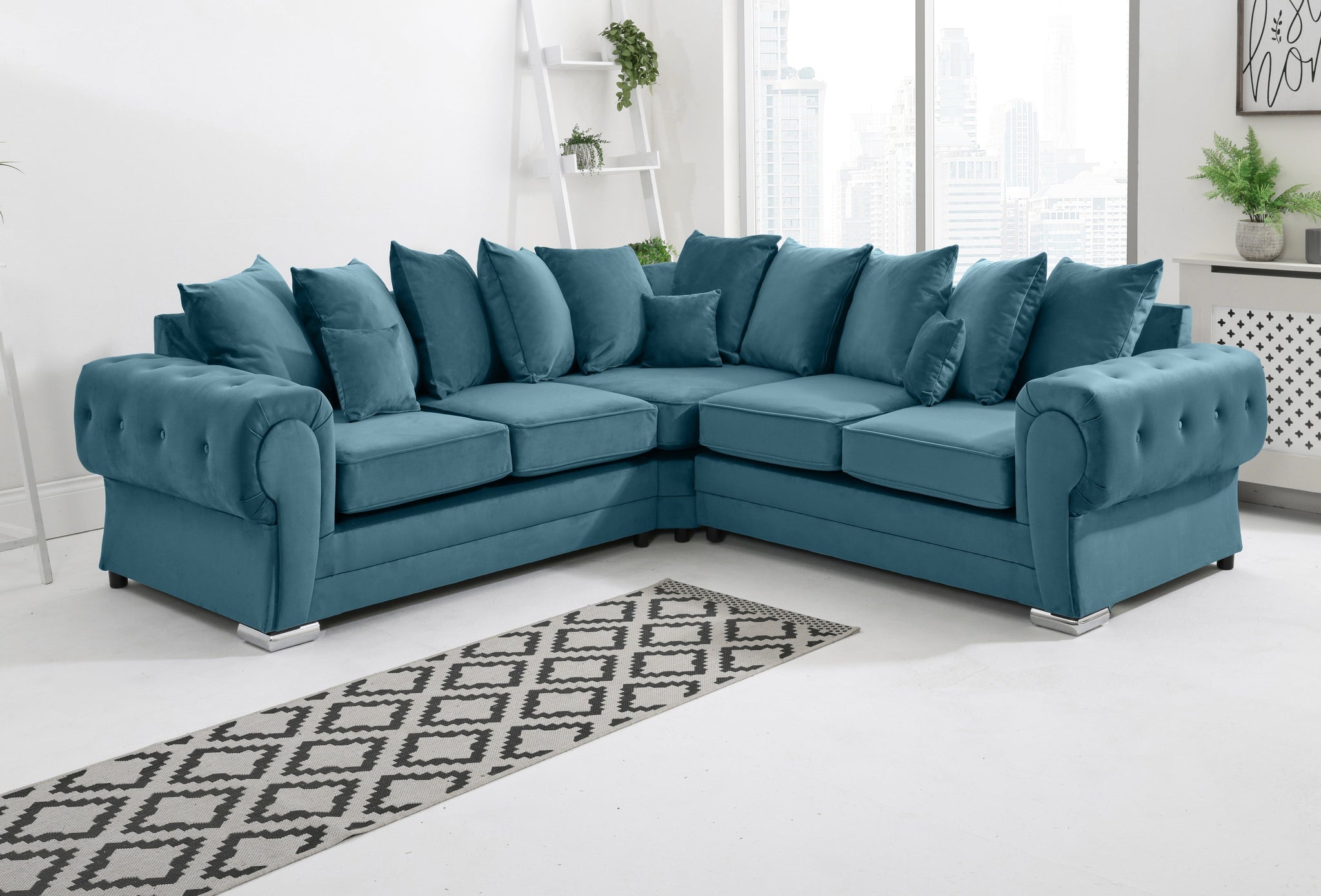 Victoria Plush Corner Scatterback