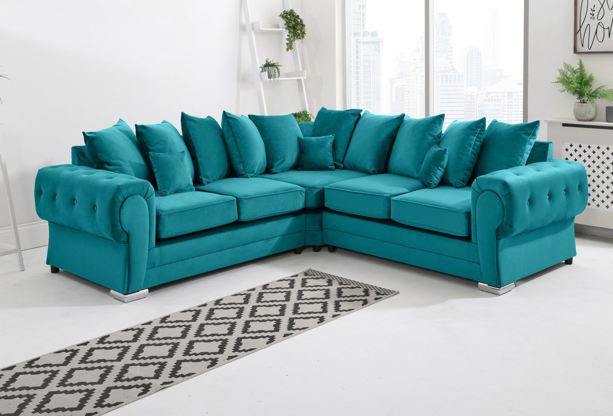 Victoria Plush Corner Scatterback