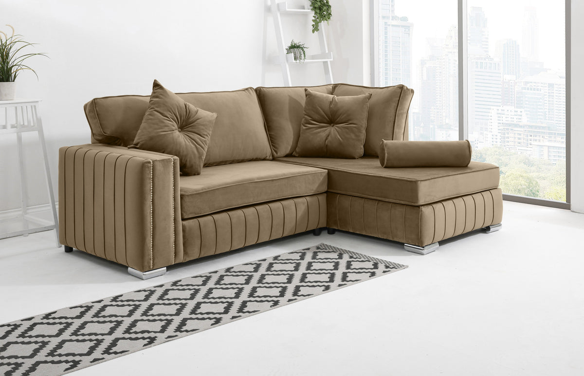 Lyra Lounge Fullback - Facing Right + Extra Cushions