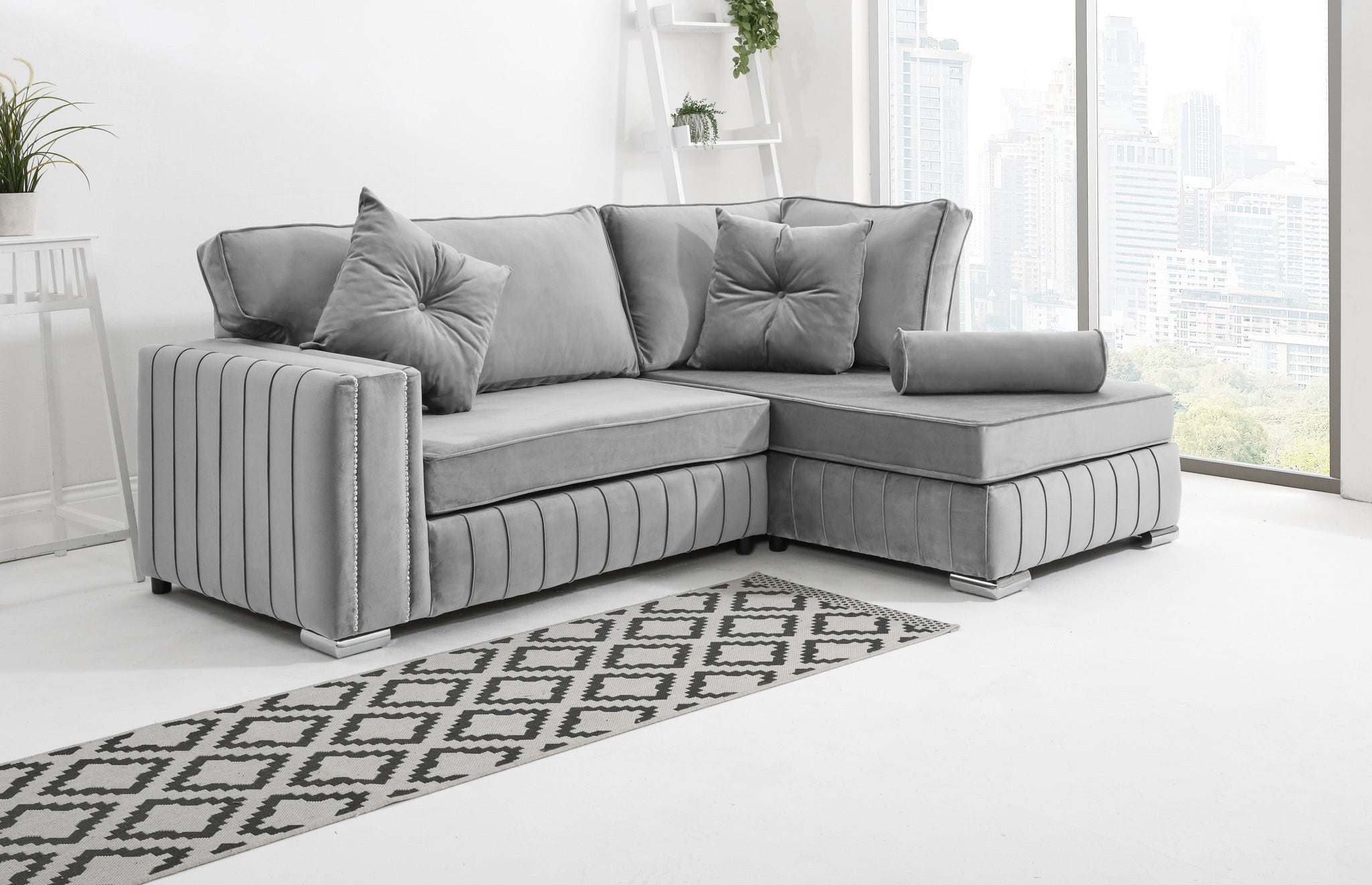 Lyra Lounge Fullback - Facing Right + Extra Cushions