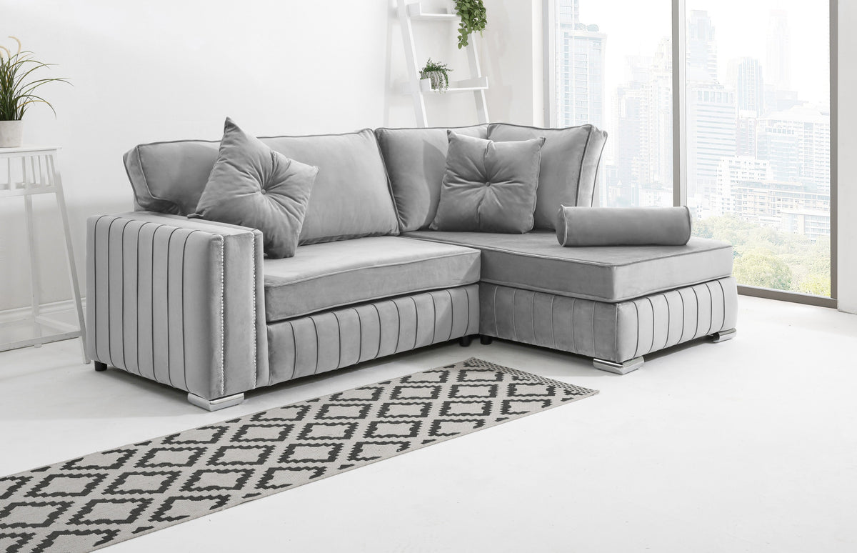 Lyra Lounge Fullback - Facing Right + Extra Cushions