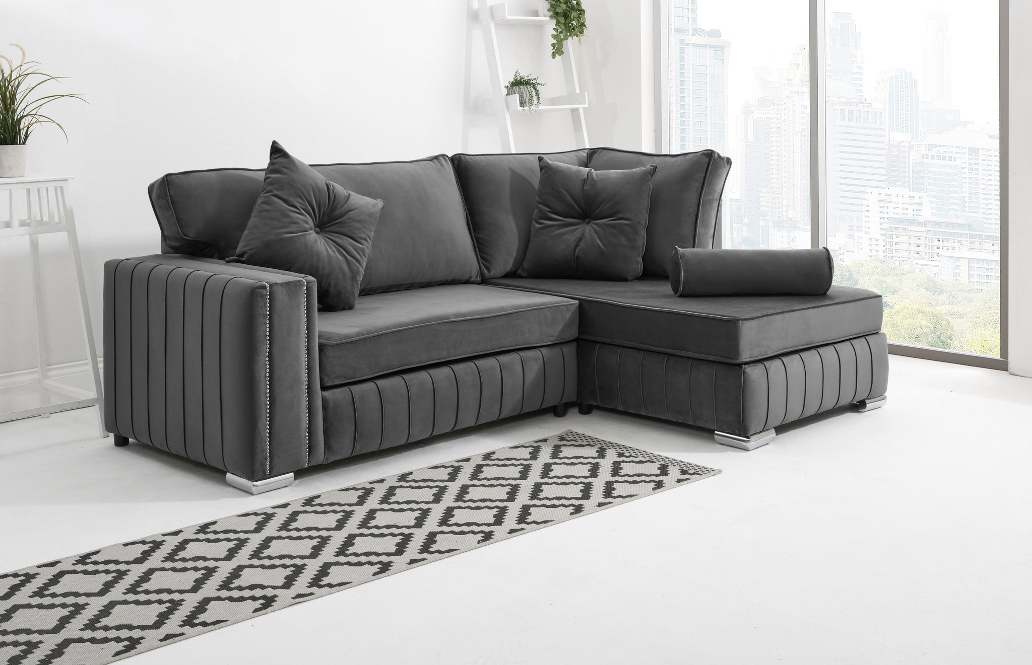 Lyra Lounge Fullback - Facing Right + Extra Cushions