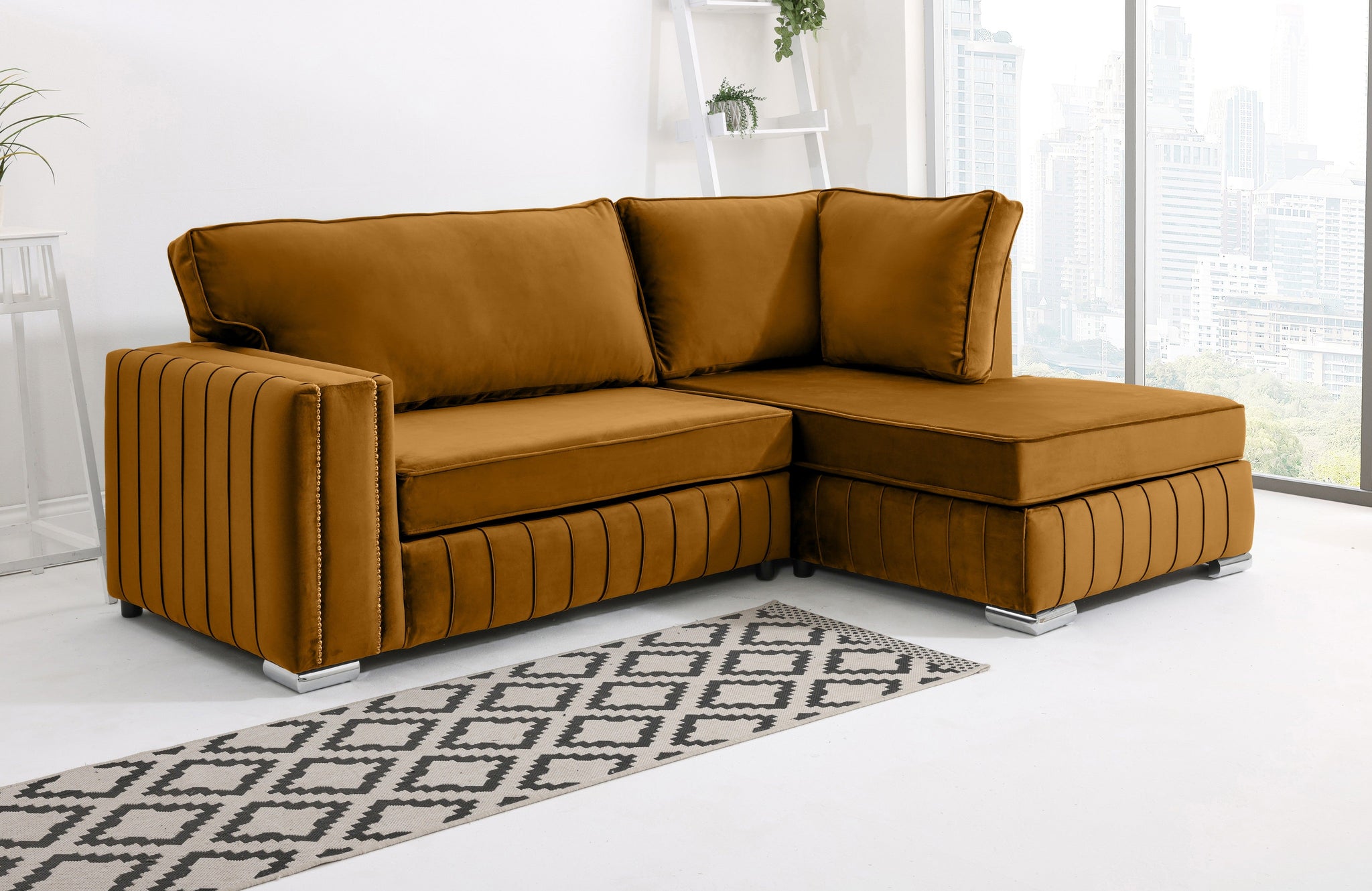 Lyra Lounge Fullback - Facing Right