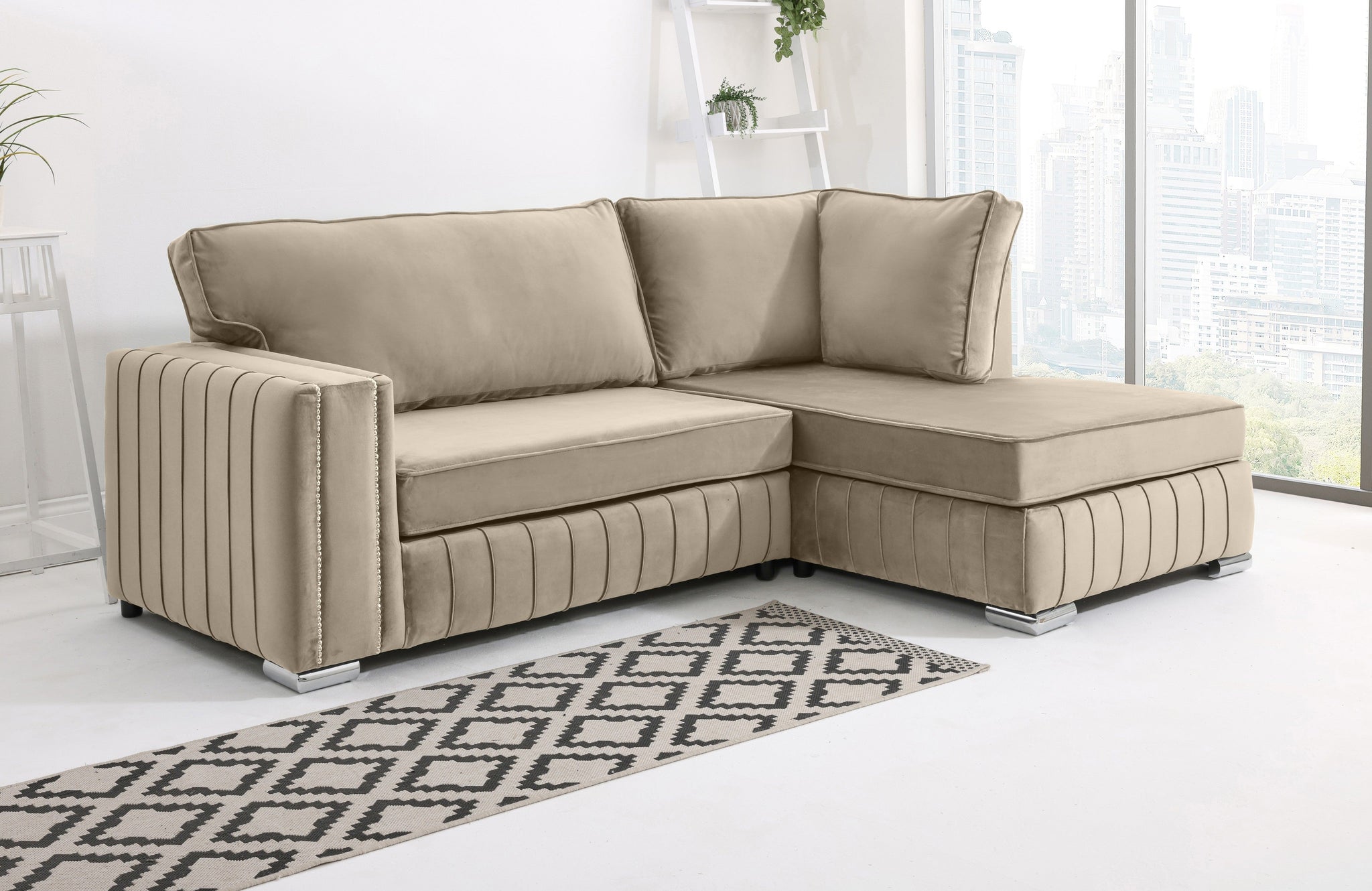 Lyra Lounge Fullback - Facing Right