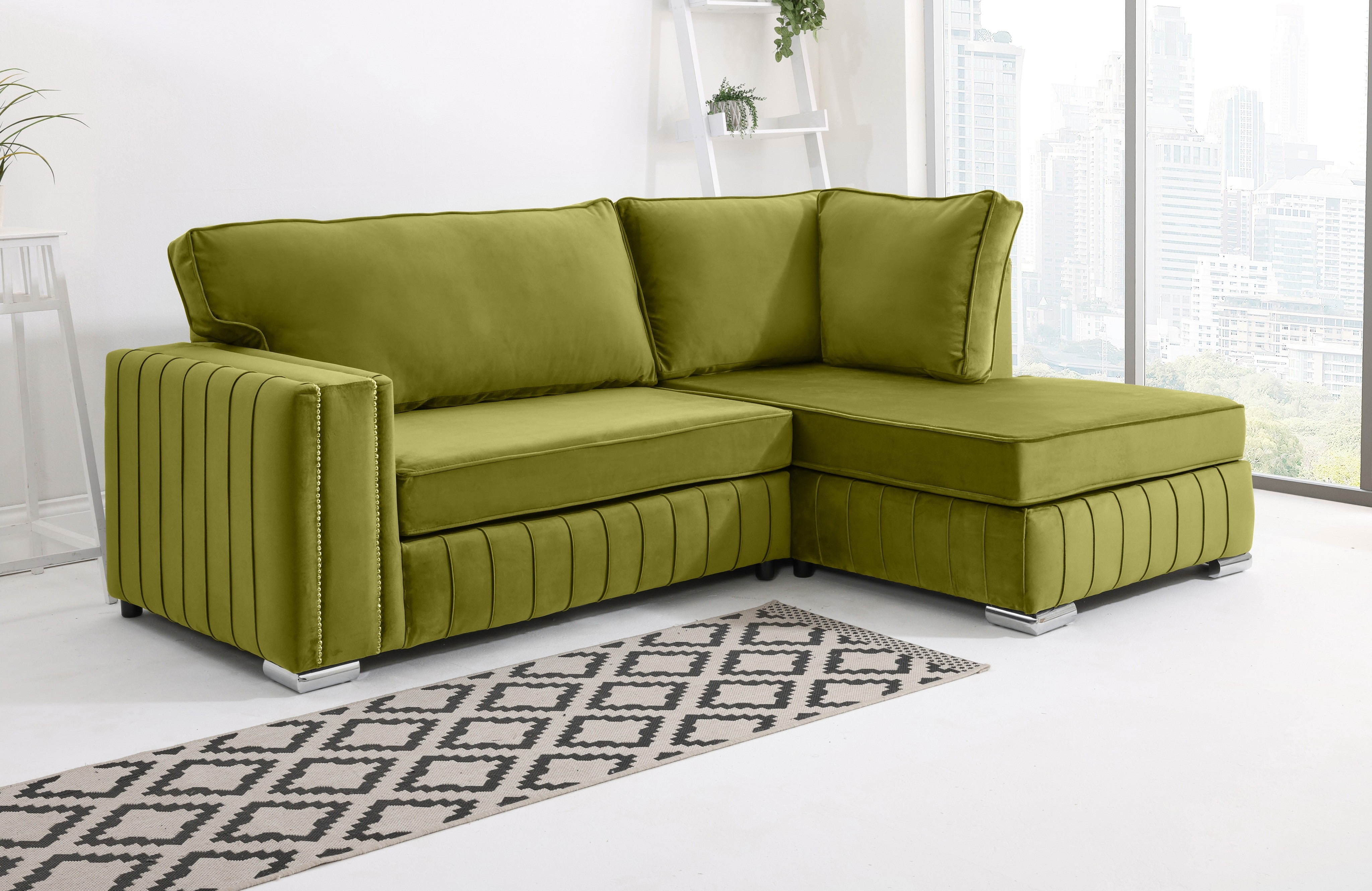 Lyra Lounge Fullback - Facing Right