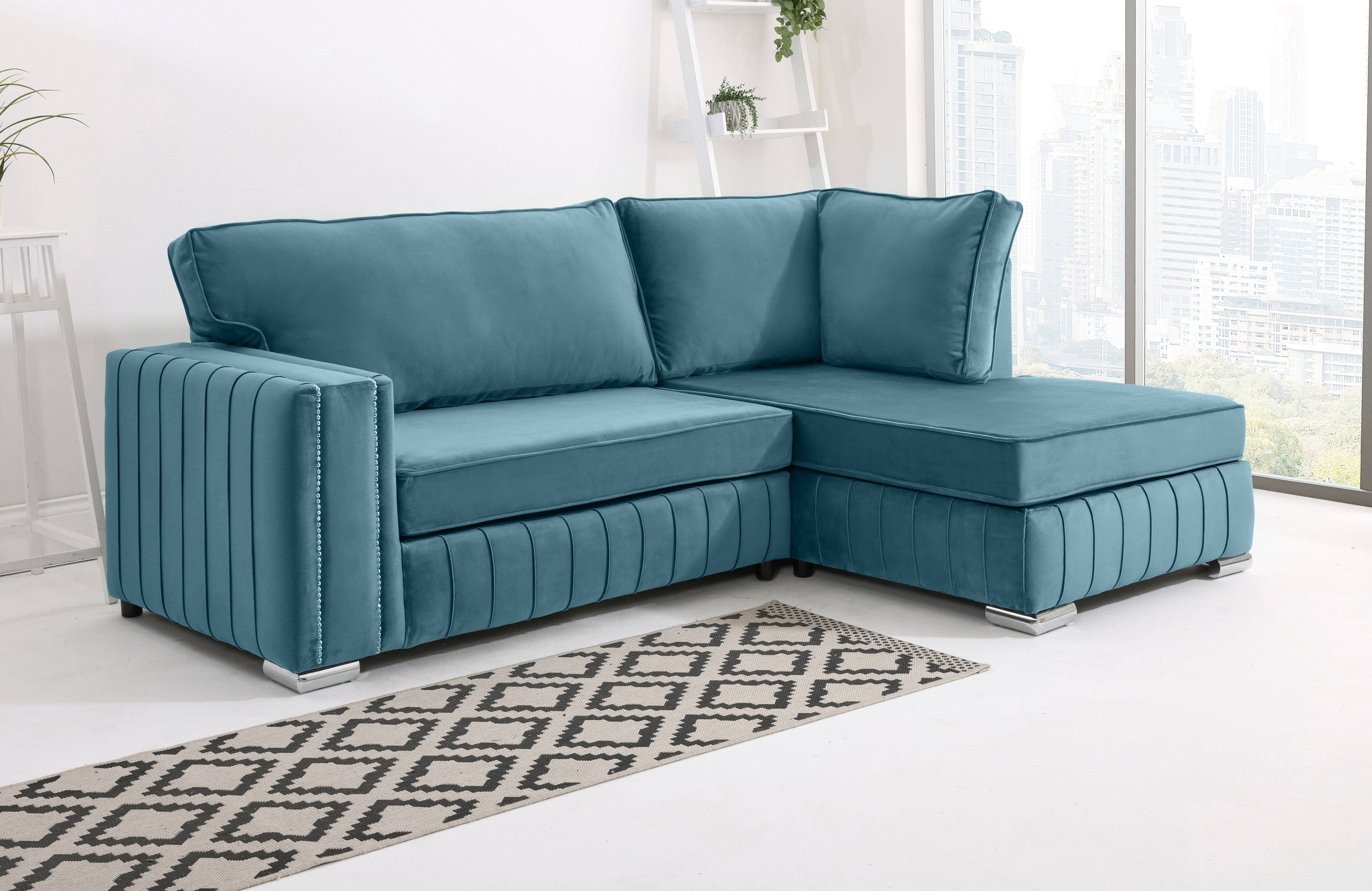 Lyra Lounge Fullback - Facing Right