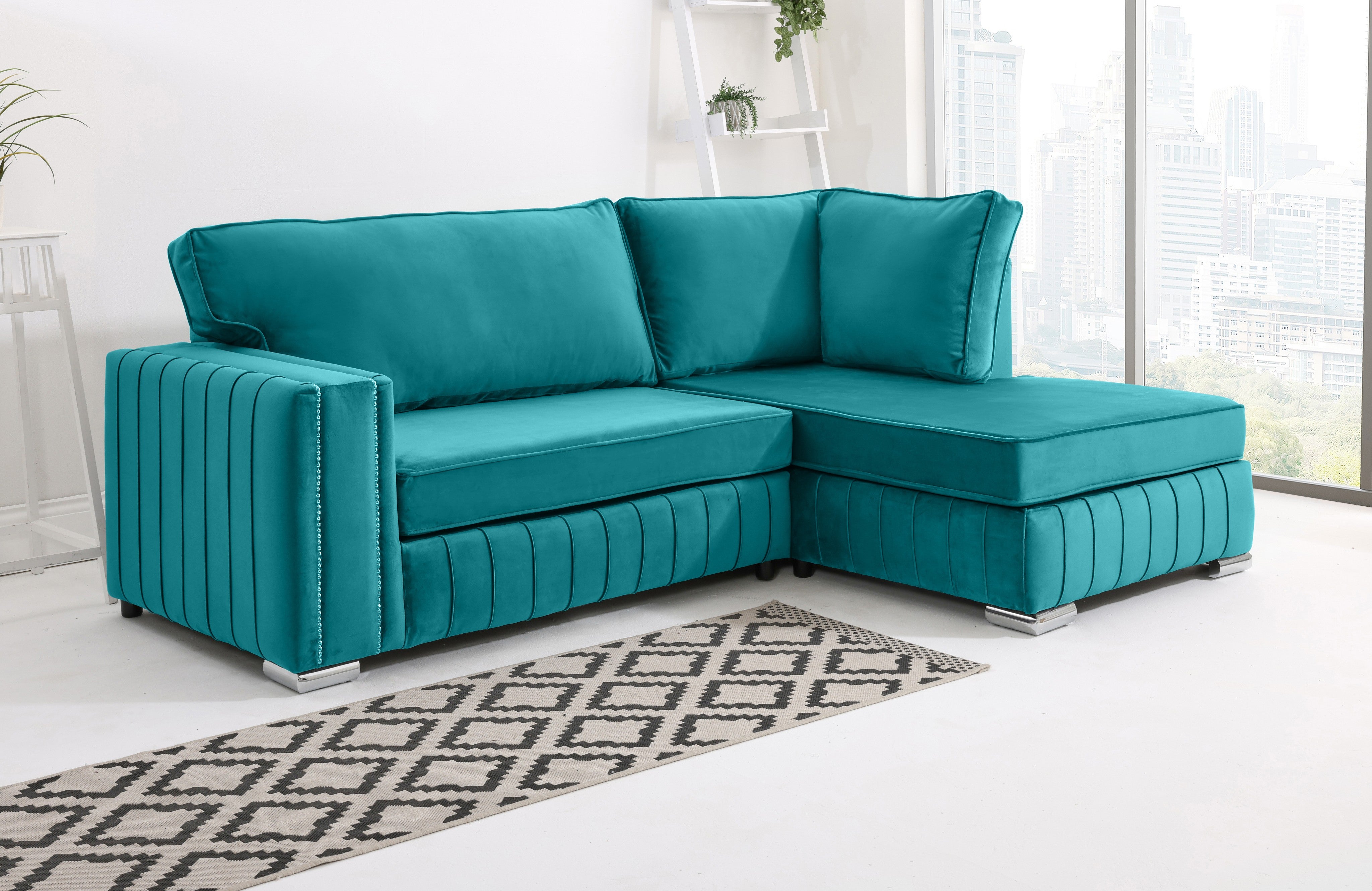 Lyra Lounge Fullback - Facing Right