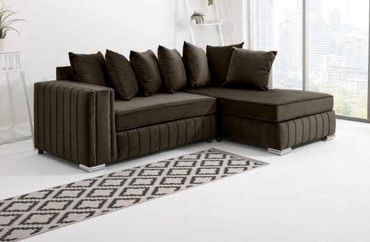 Lyra Lounge Scatterback - Facing Right